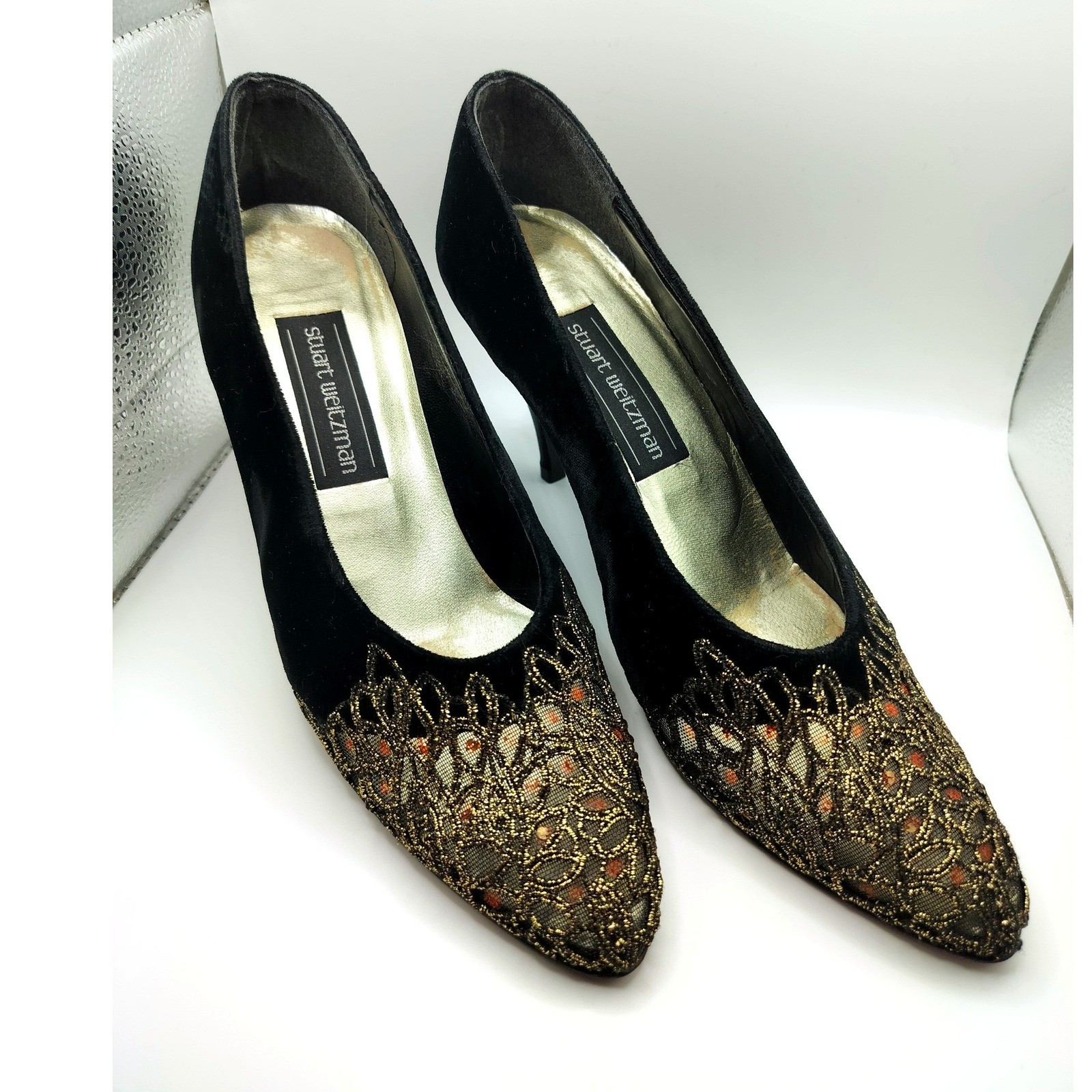Stuart Weitzman Velvet Gold Lace Pointed Toe Heels Womens 8 AA Black Metallic