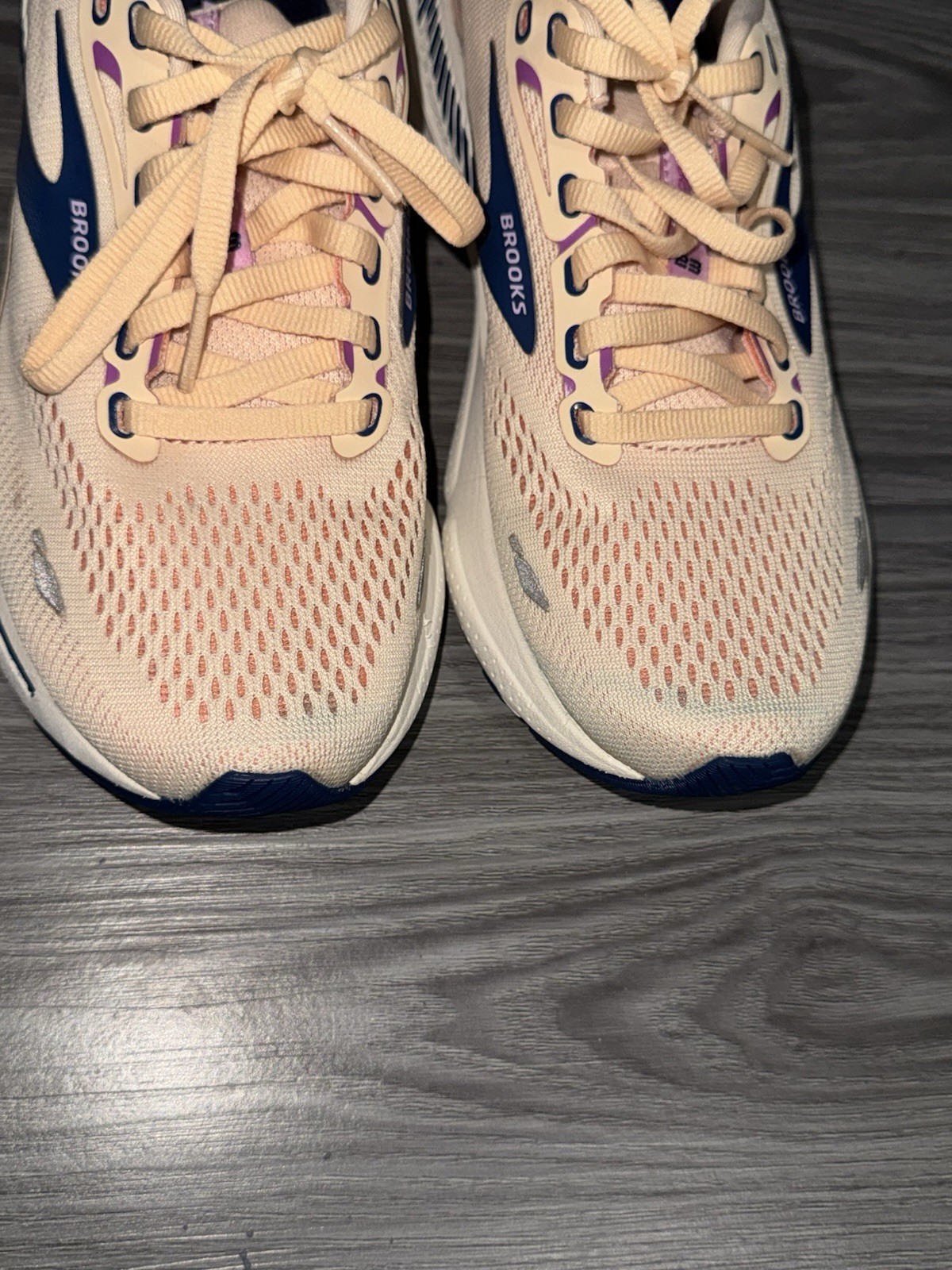 Brooks Adrenaline GTS 23 1203811B795 Apricot Orange Blue Running Shoes Women 6.5
