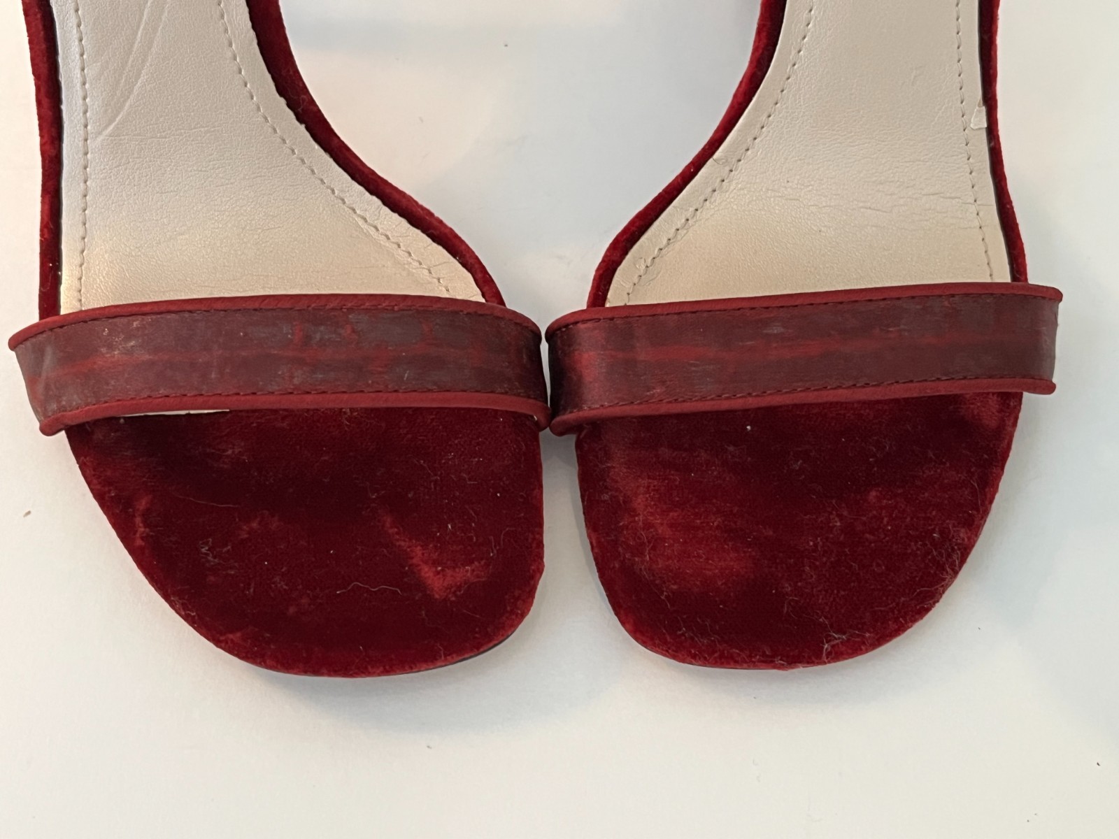 White House Black Market Maroon Velvet 3.25″ Block Heels Ankle Strap Womens 6.5M