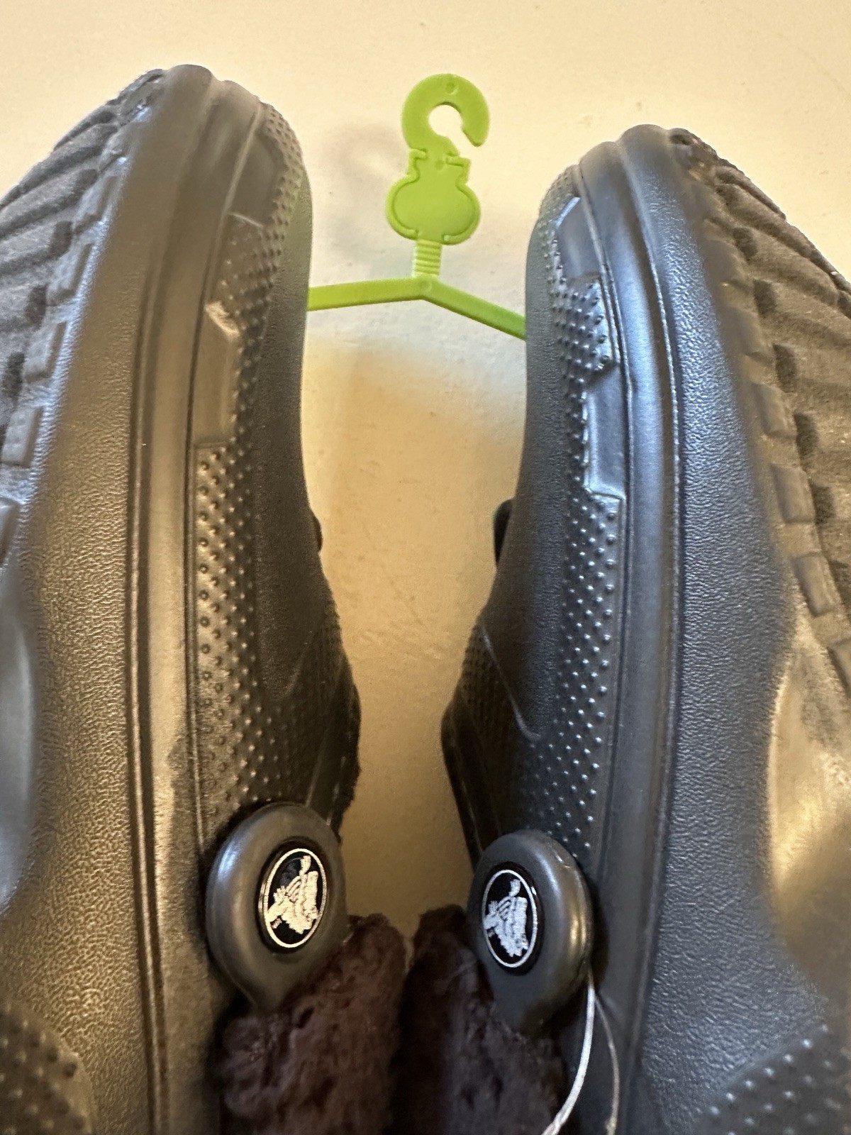 Black Crocs «Classic Holiday» Lined Clogs ft. Festive Christmas Light Graphics