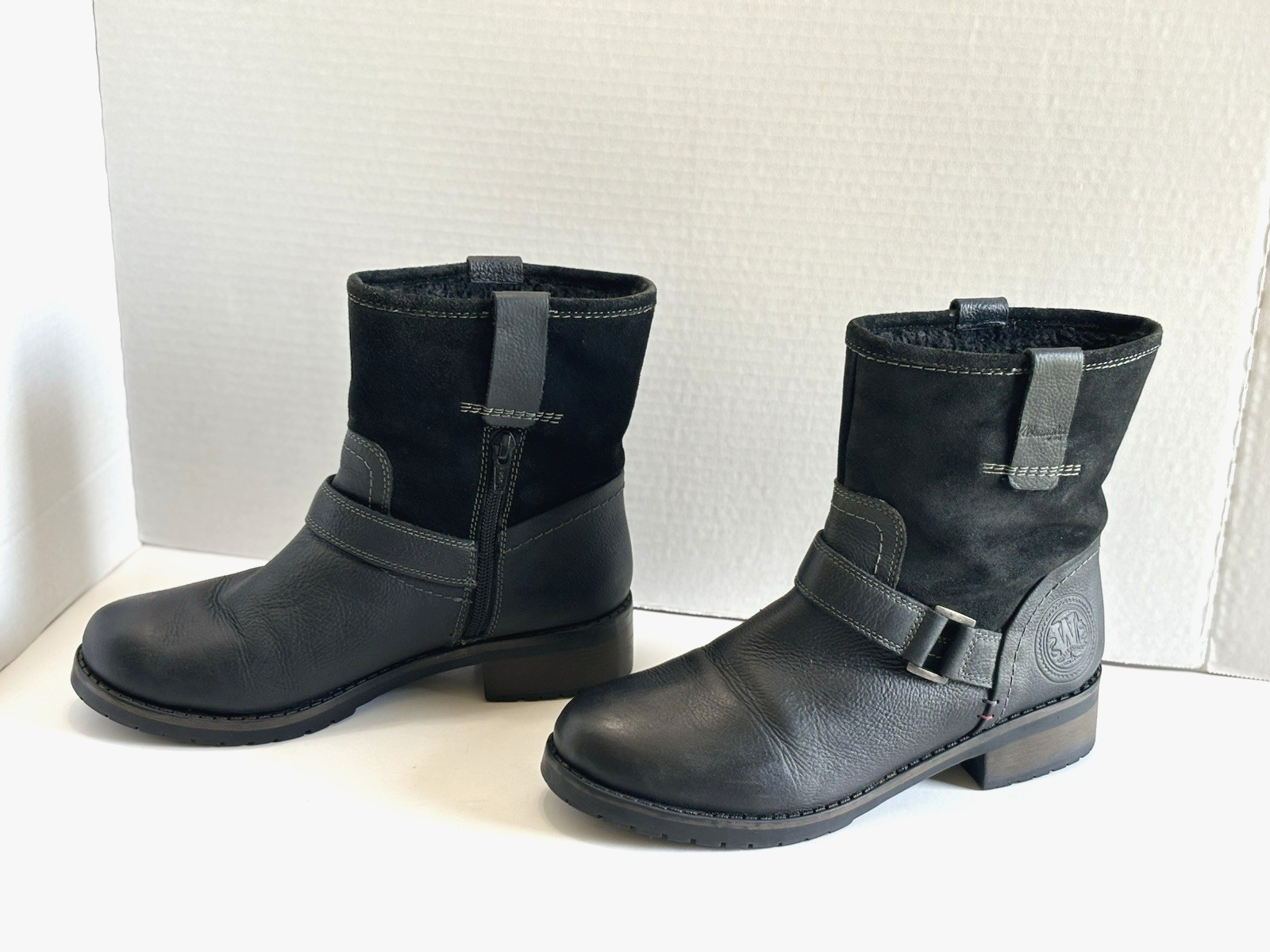 WRANGLER Women’s 7.5 Black Leather Strap Buckle Lined Moto Biker Ankle Boots