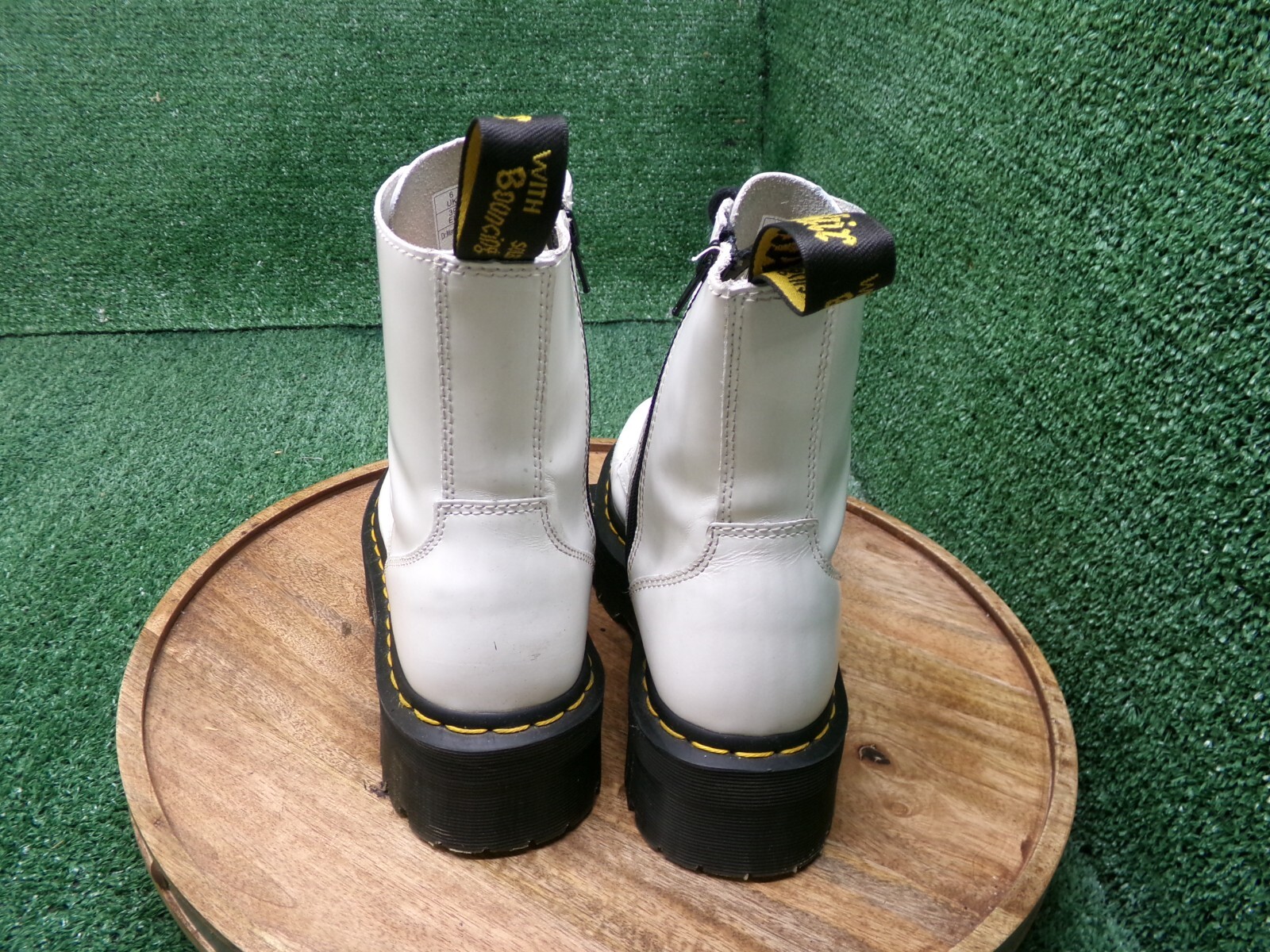 Dr. Martens Women’s Jadon White Original Smooth Leather Combat Boots Size US 8