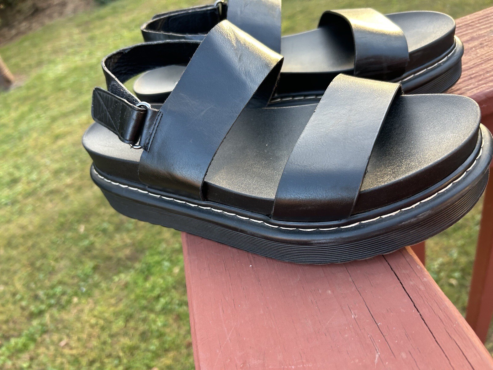 Limelight Black Chunky Platform Y2K Amity Sandals 10