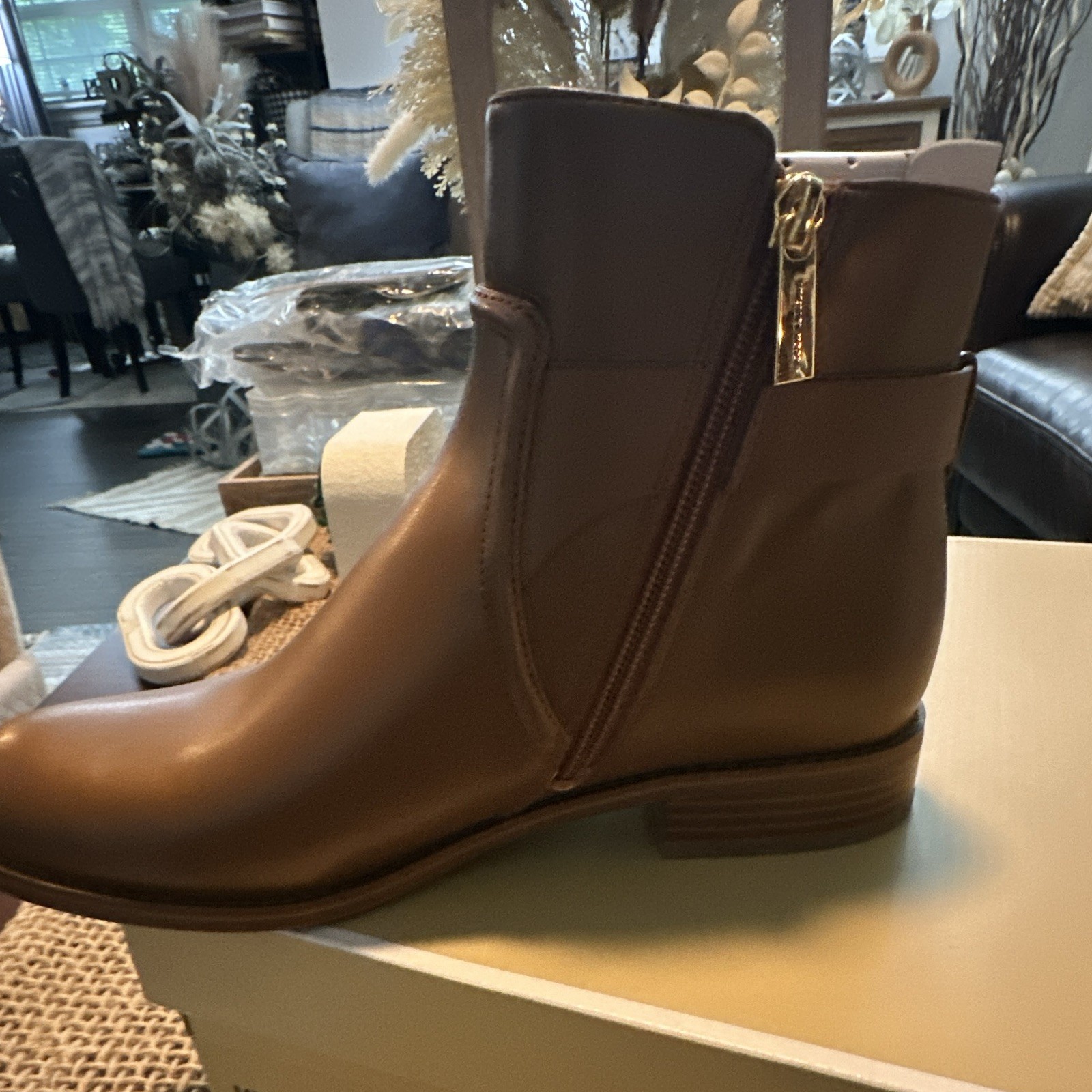 Michael Michael Kors Carmen Faux Leather Brown Zip Ankle Bootie Round Toe 8M
