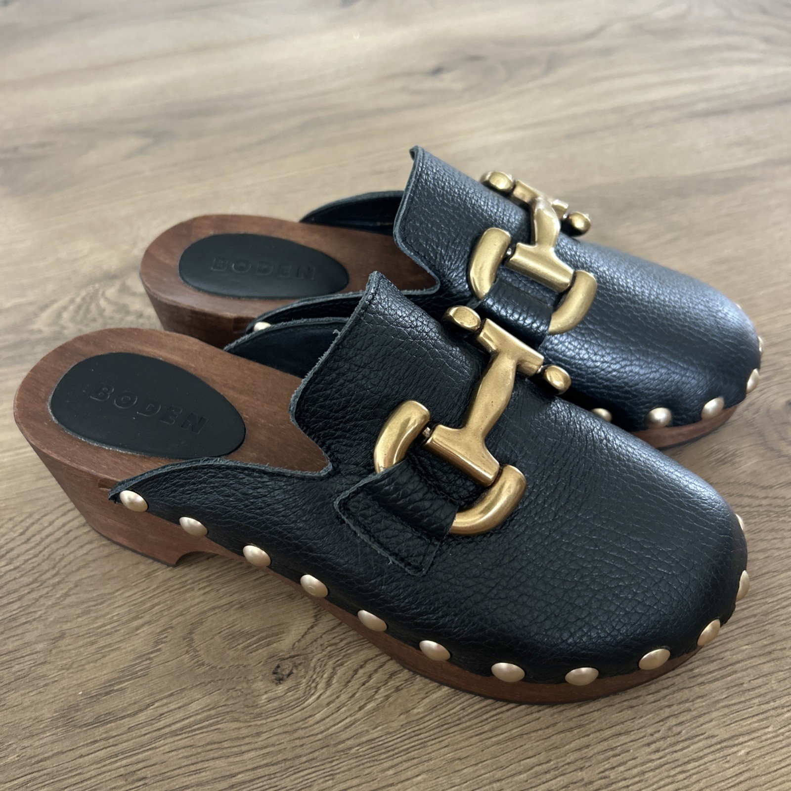 Boden Iris Snaffle Black Leather Brass Buckle Wooden Heel Clogs Sz 36 , 5.5 -6