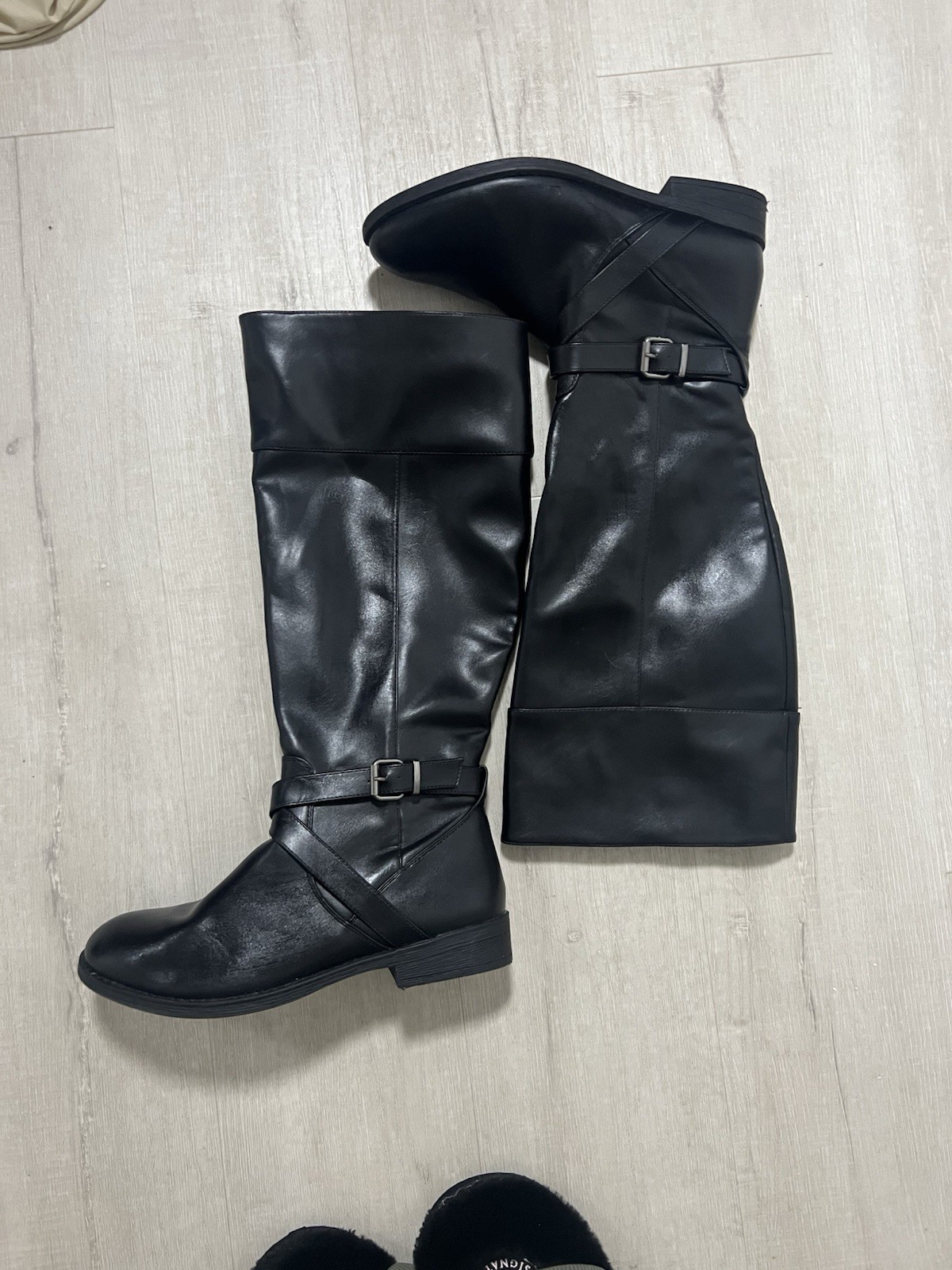 Vepose Knee High Riding Metal Buckle Zipper Women Boots Size 10 Black