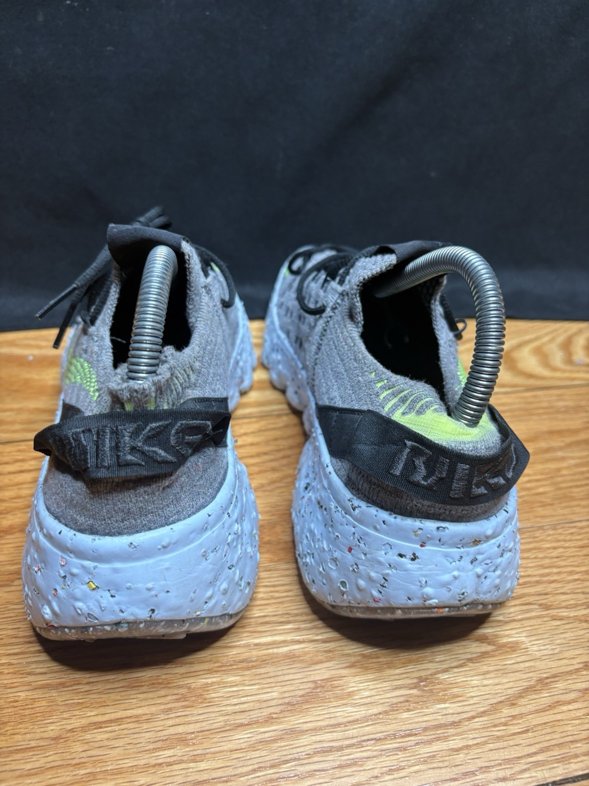 Nike space Hippie 04 Grey Volt Women’s Trainers Size 8.5 CD3476-001 Sneakers