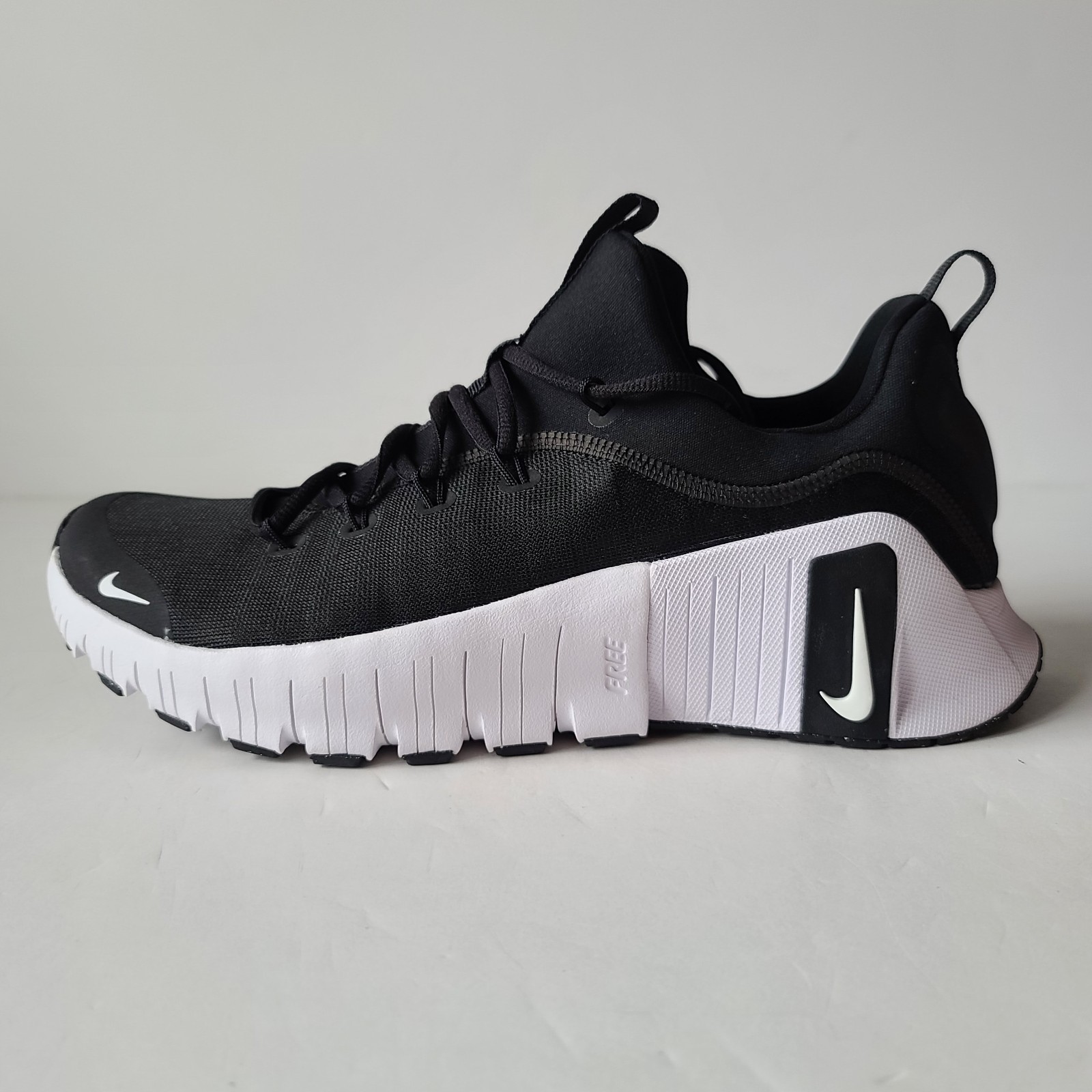 Nike Wmns Free Metcon 6 Black White FJ7126-001 Women’s Size 11.5 / Men’s 10