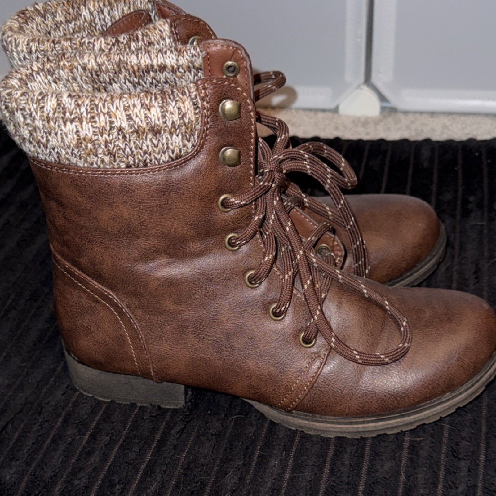 JustFab Brown Lace-Up Combat Boots Knit Cuff Faux Leather Size 6