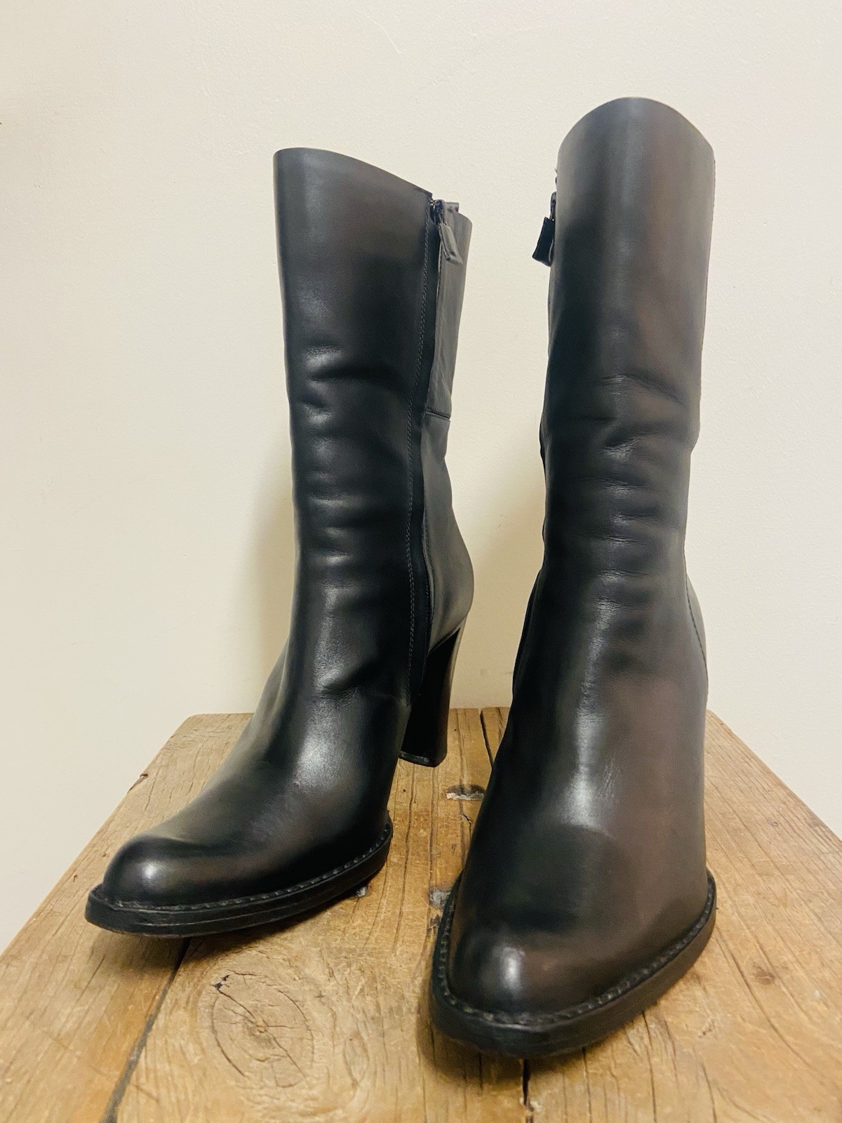 COSTUME NATIONAL Black Heeled 100% Leather Ankle Boots Ladies SZ 41 AUS 10