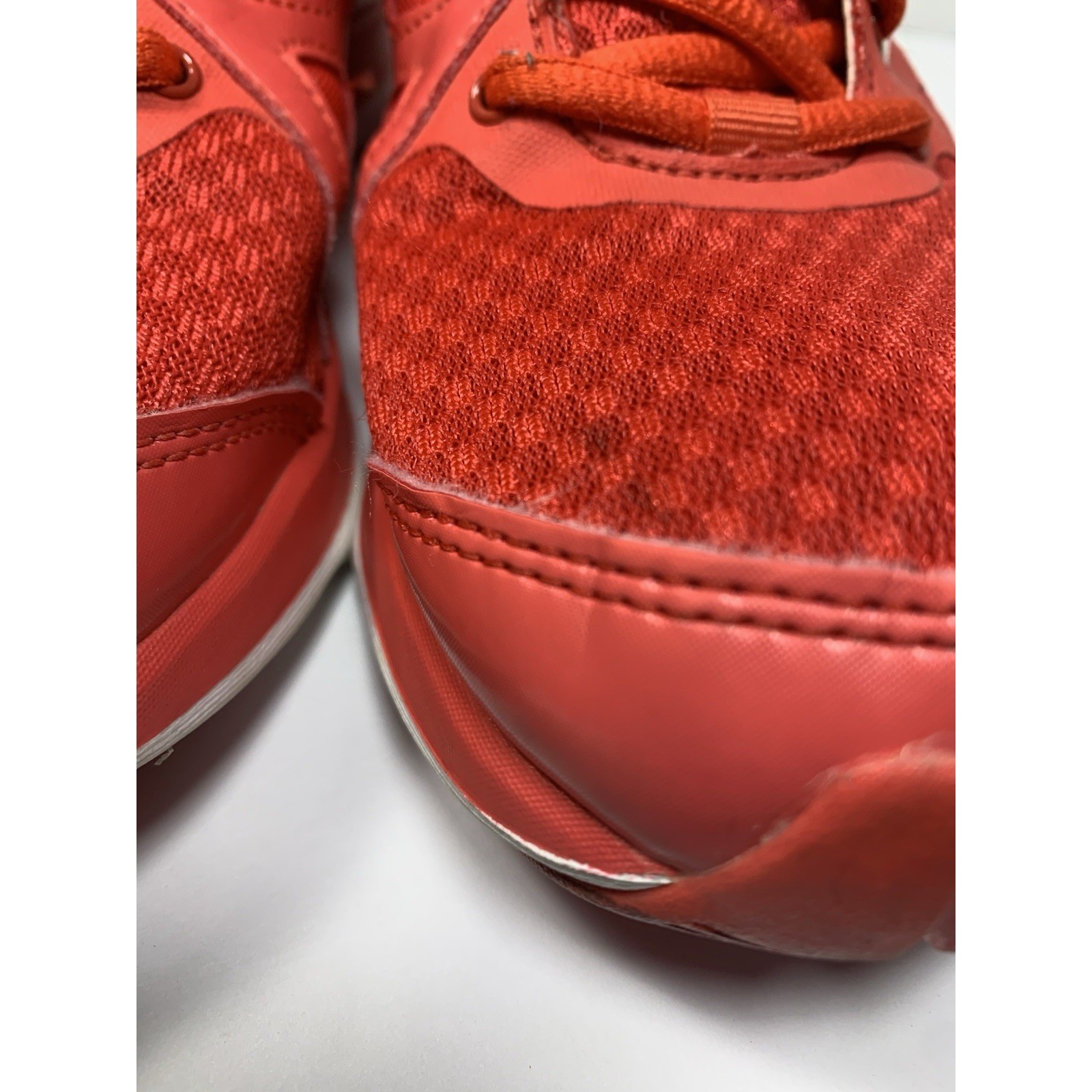 Lightweight Red Running Shoes Breathable Comfort Trainer Women 6.5