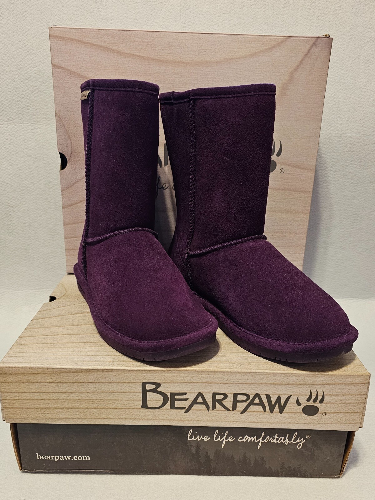 Bearpaw Emma Short Plum Suede Boot (608W) – Women Size 6.5
