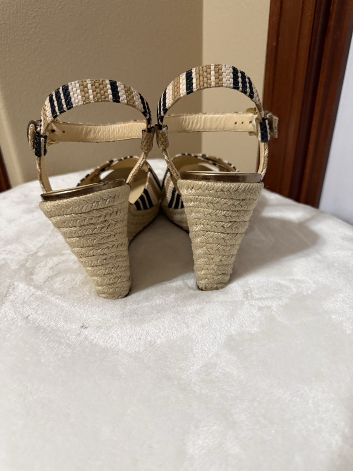 Cole Haan Striped Raffia Wedge Sandals Ankle Strap Buckle Beige Black White 9B