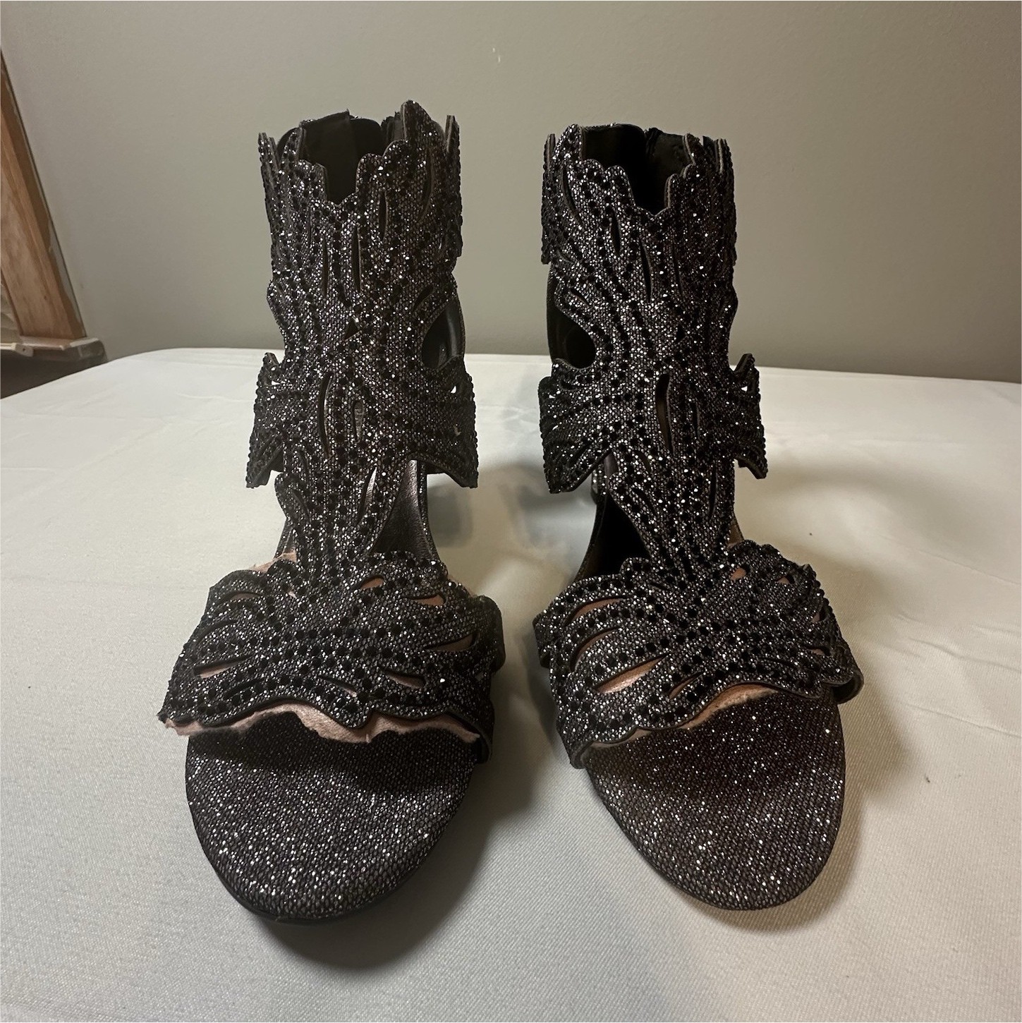 Venetian Blanco Black Glitter Rhinestone Strappy Heels Zip Women’s Size 8.5