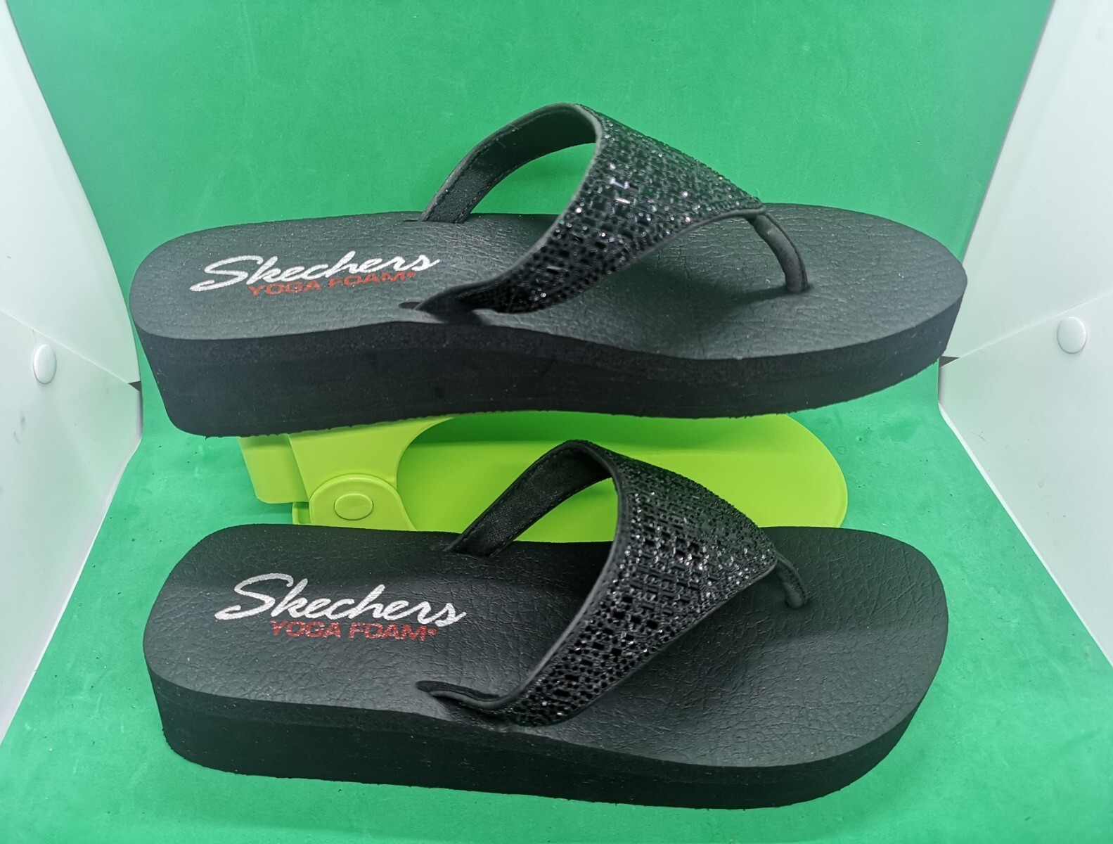 Skechers Yoga Foam 31601 Slip On Thong Flip Flop Sandals Women Sz 10 Black bling
