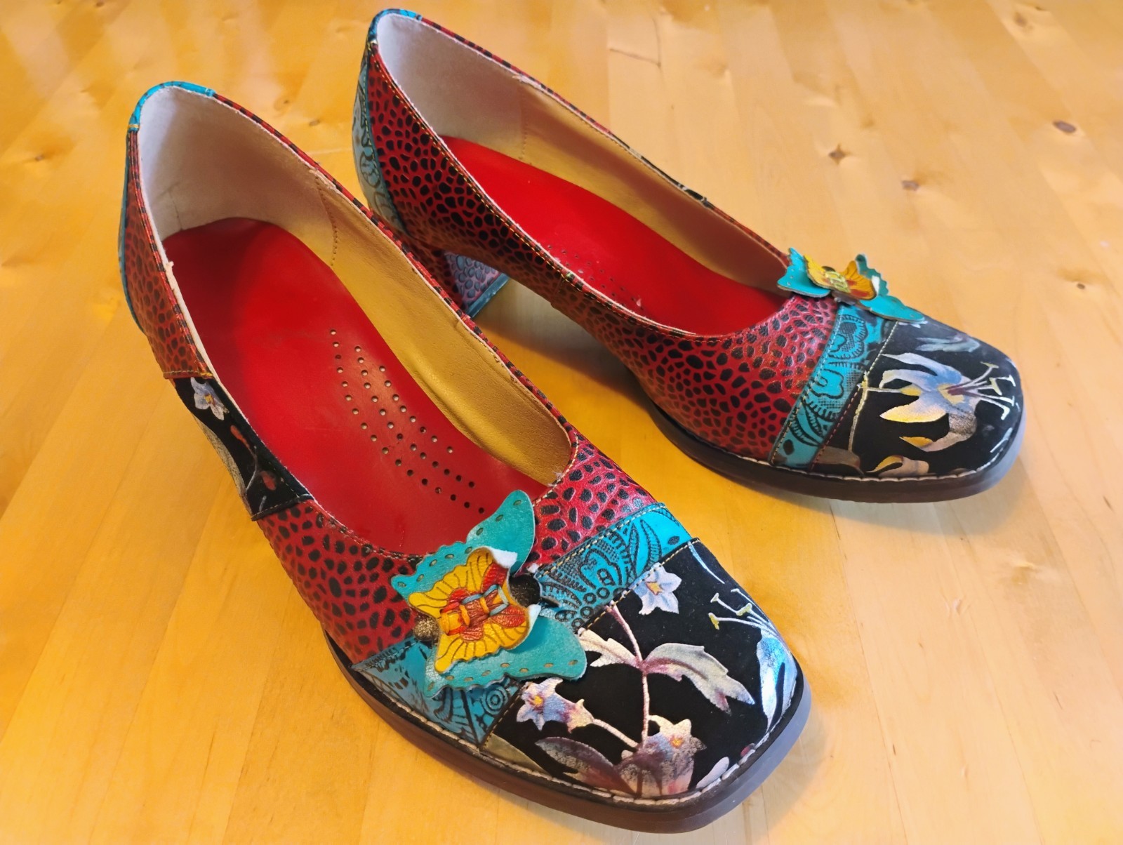 Obiono Womens Shoes 9-9.5 Art to Wear Whimsical Fairy Core Indie Retro Cottage