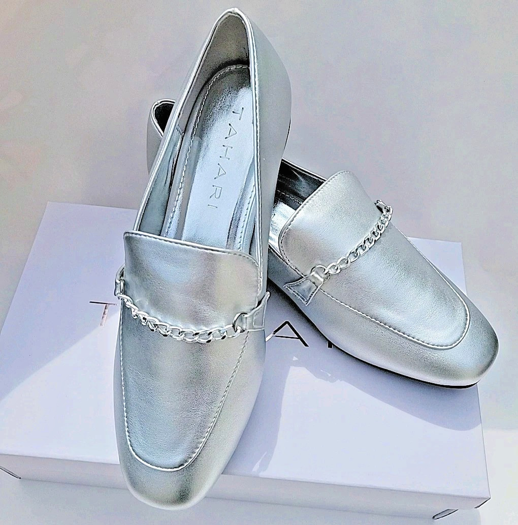 TAHARI CHAMBORD SILVER LOAFERS SLIP ON SHOES SIZE 8 NIB
