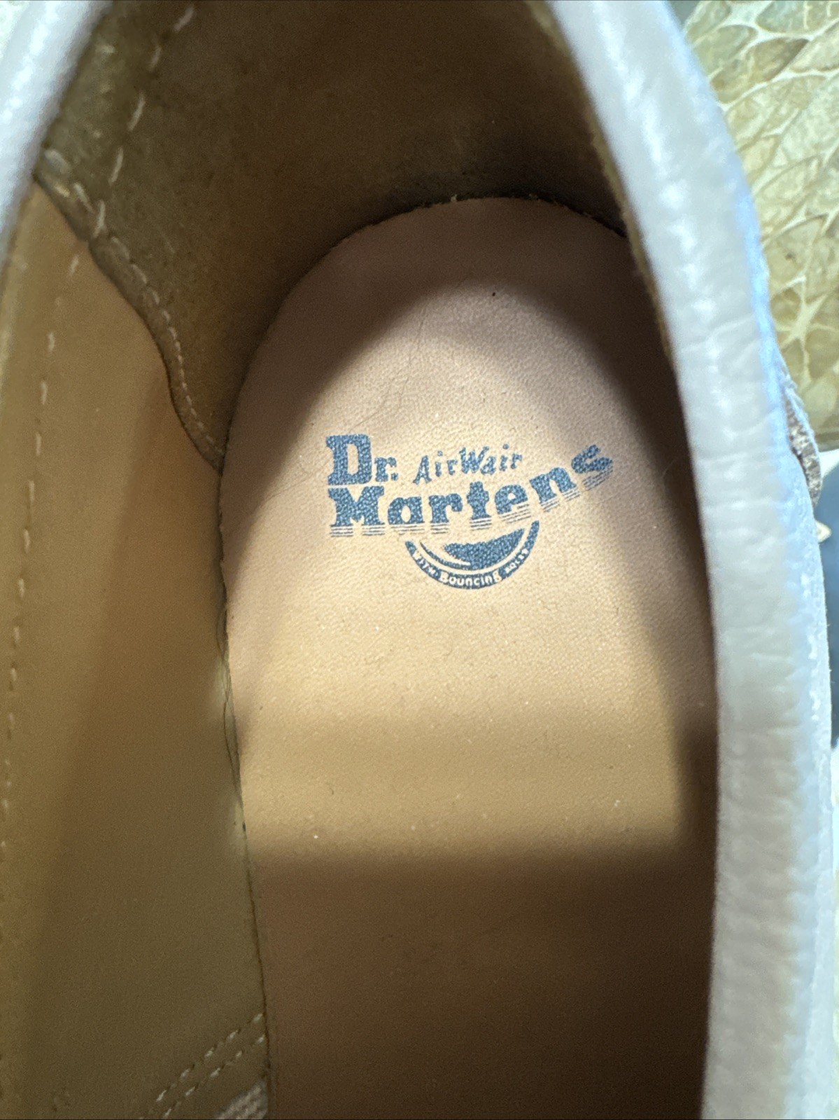 NWOT DR. MARTENS Adrian Savannah Tan Tassel Leather Loafers Women’s US