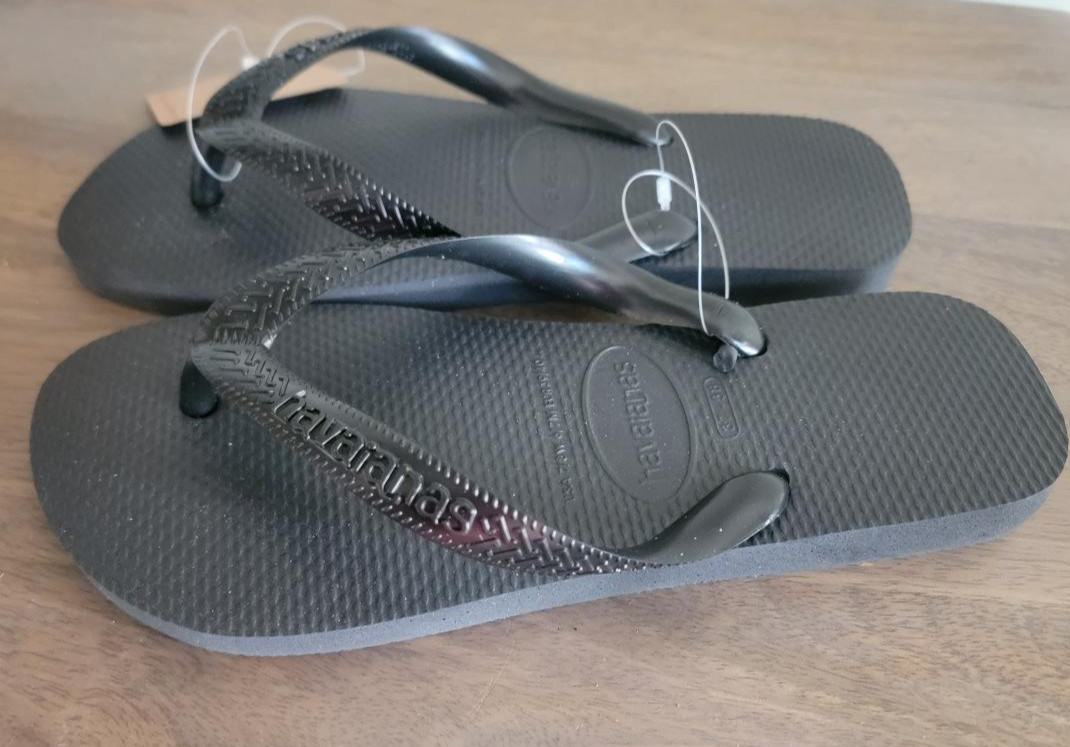 HAVAIANAS WOMEN’S BLACK TOP CORE FLIP FLOPS SANDALS SIZE 7 / 8 NEW