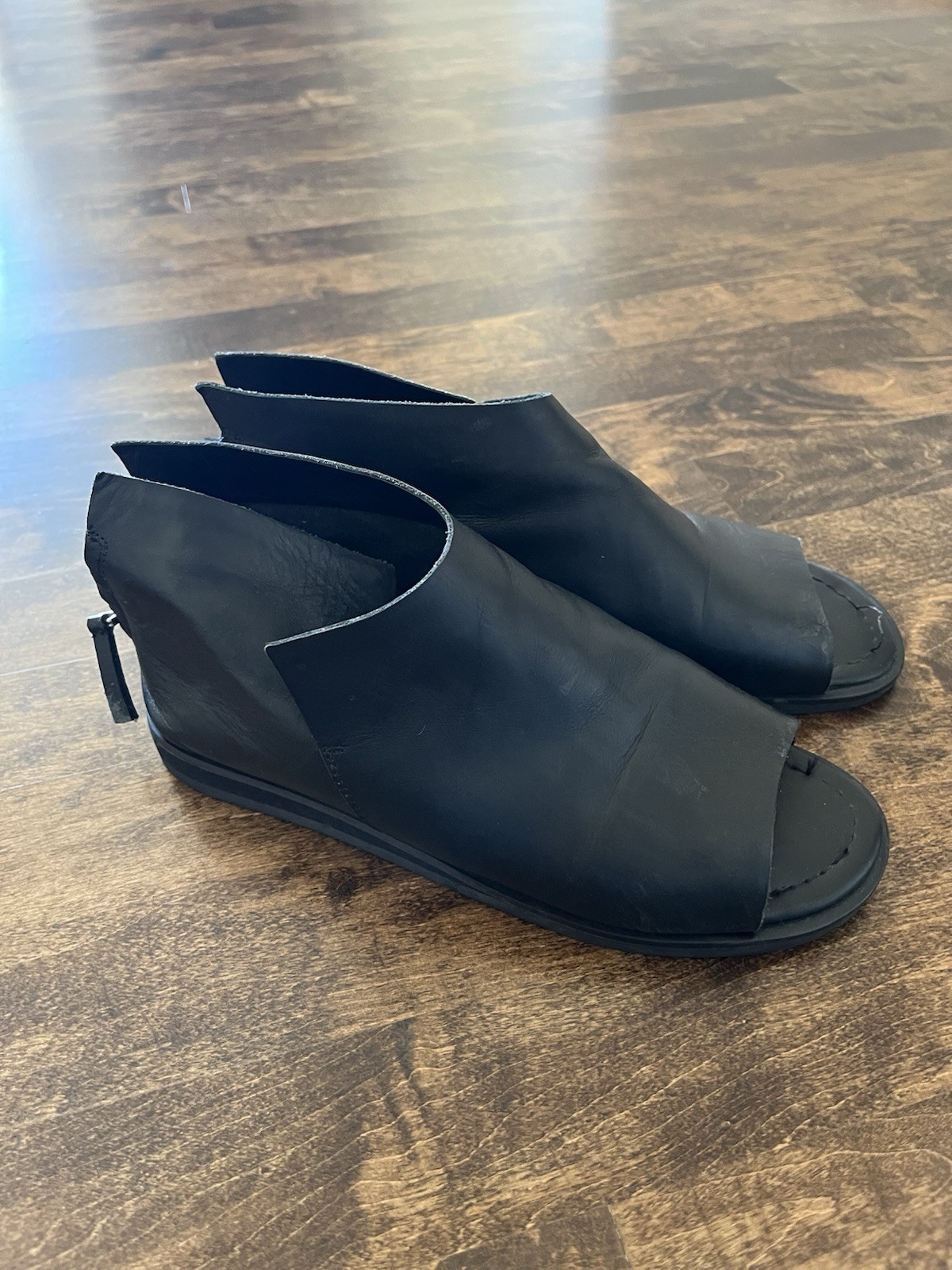 Golo Euro Black Leather Zip Sandals Size 6 Indie Granola Travel Unique