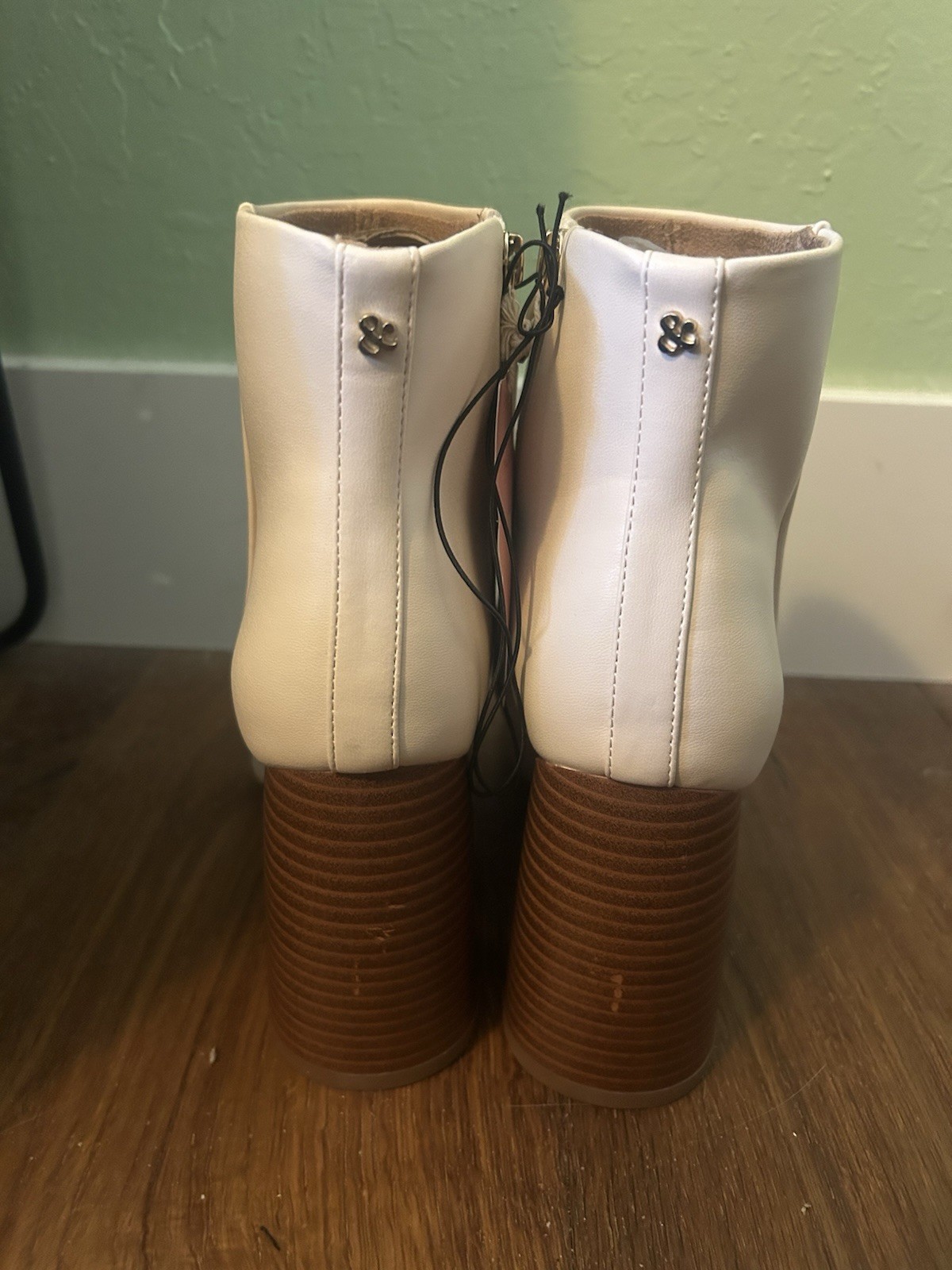 Sam & Libby Women’s Size 10 Carlson Vanilla Ankle Boot Chunky Round High Heel