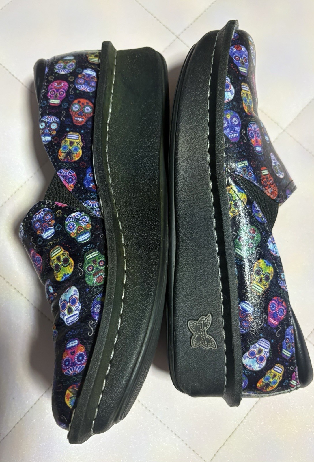 Alegria Women’s 9 Leather Slip-On Comfort Shoes Black Multicolor Skull.