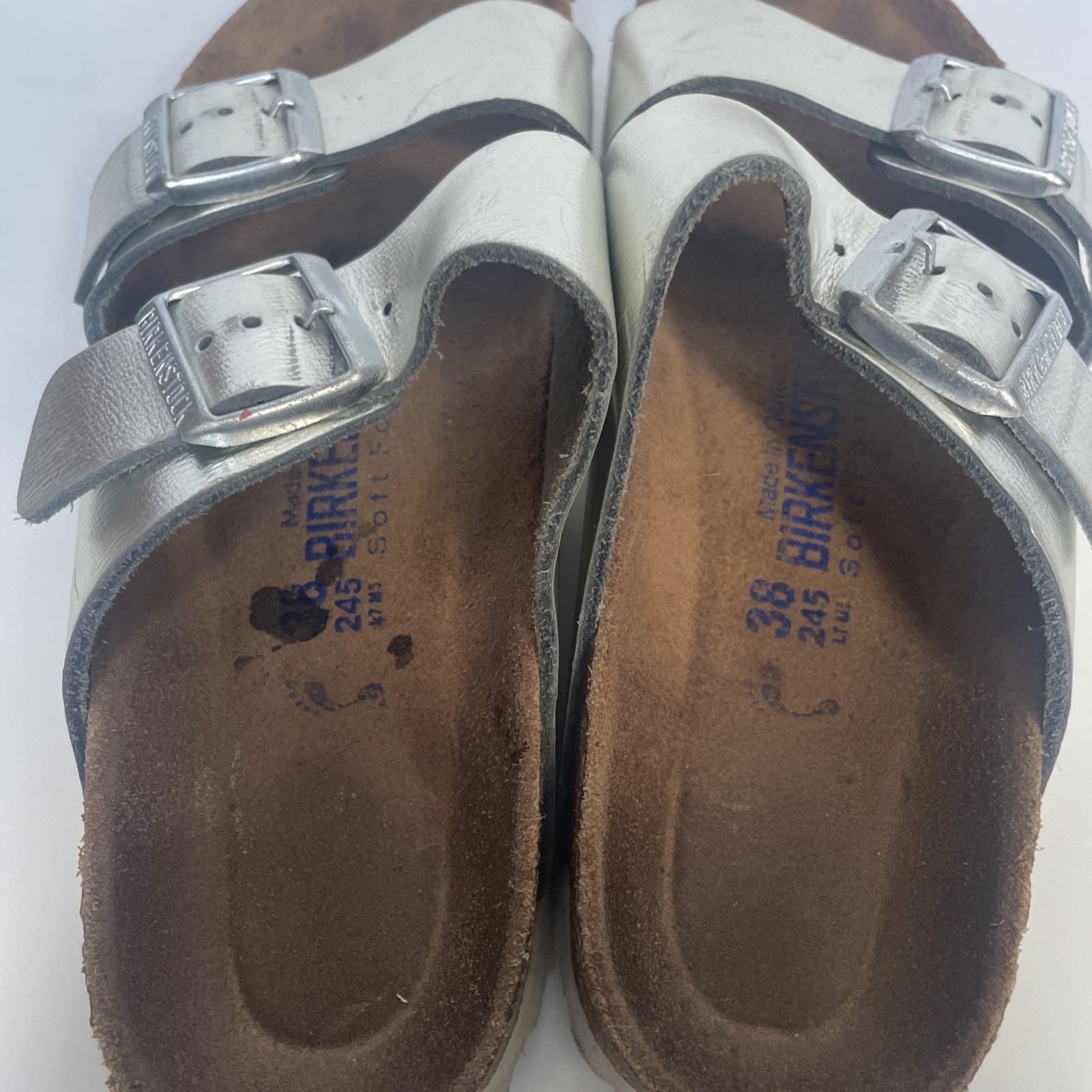 Burkenstock Arizona Metallic Silver Size 38/US 7-7.5 ($154)