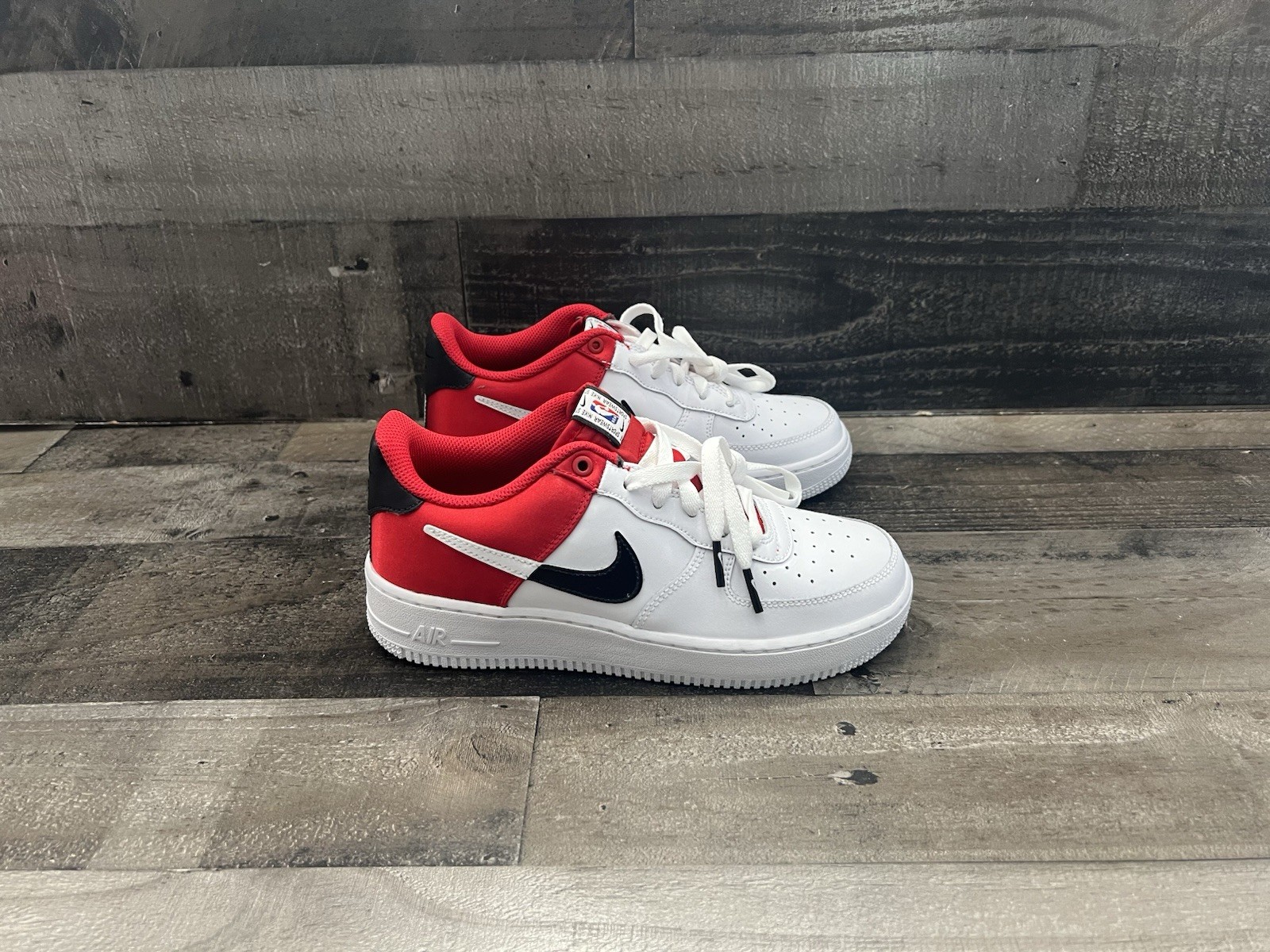 Nike Air Force 1 LV8 1 Low Red Satin CK0502-600 size 6Y