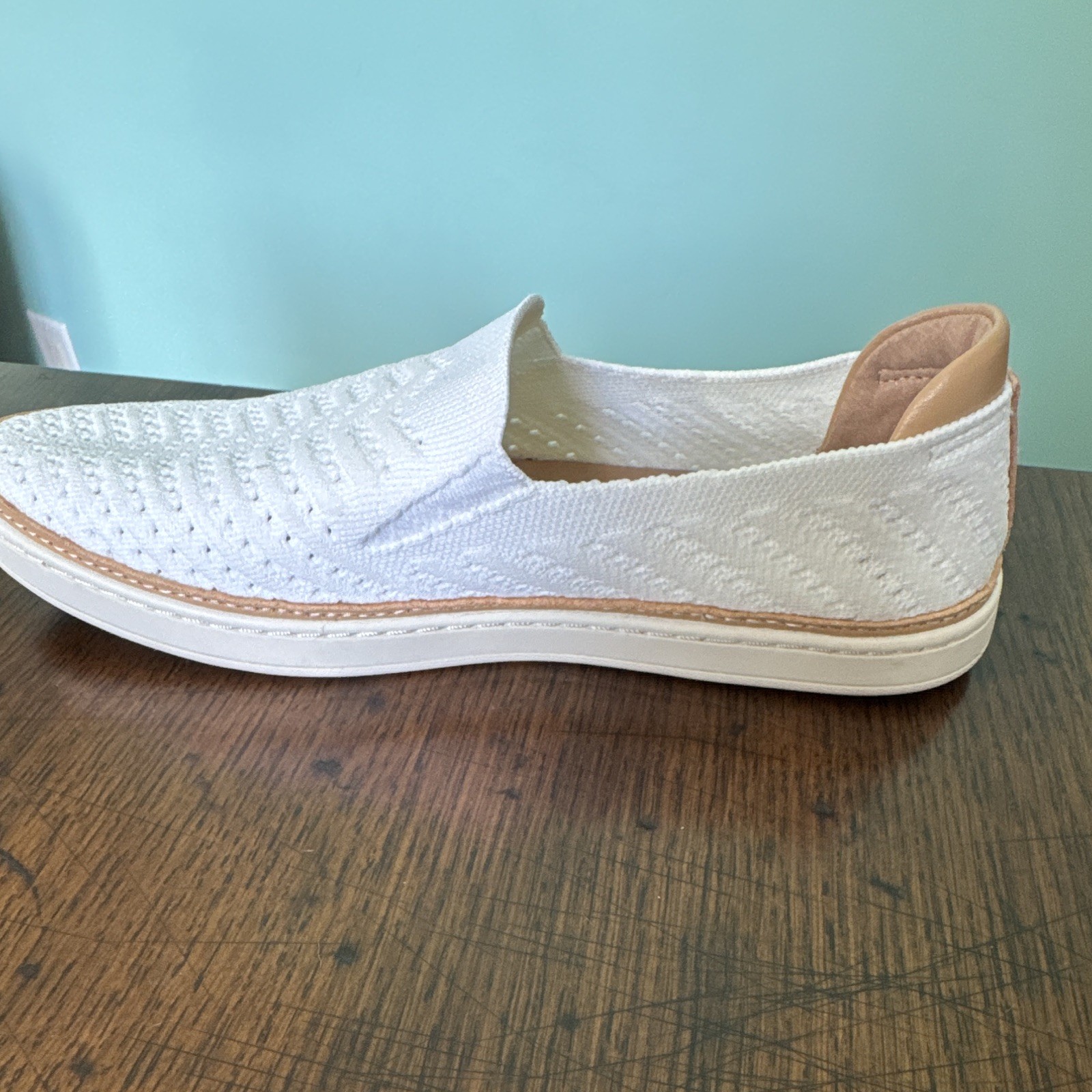 UGG Women’s Sammy 1102560 Chevron Knit Slip-On Sneakers US 7.5 EU 38.5
