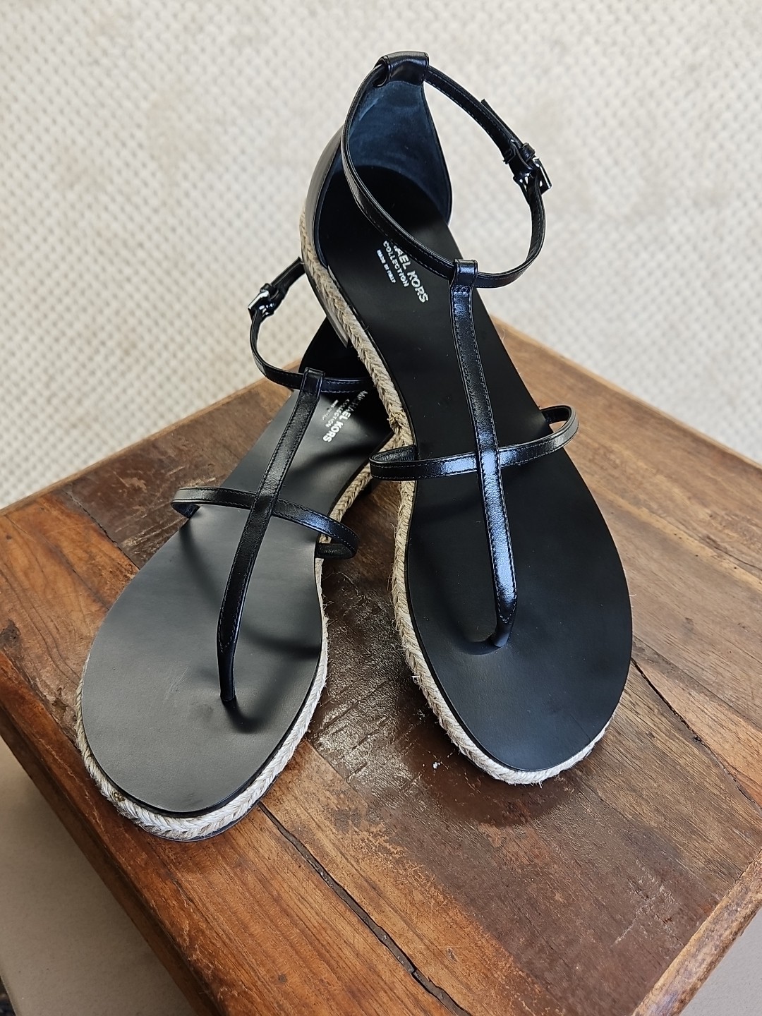 Michael Kors RunwY Collection Minimalist Sandal Blk Leather Jute Trim Sz 39 NWOB