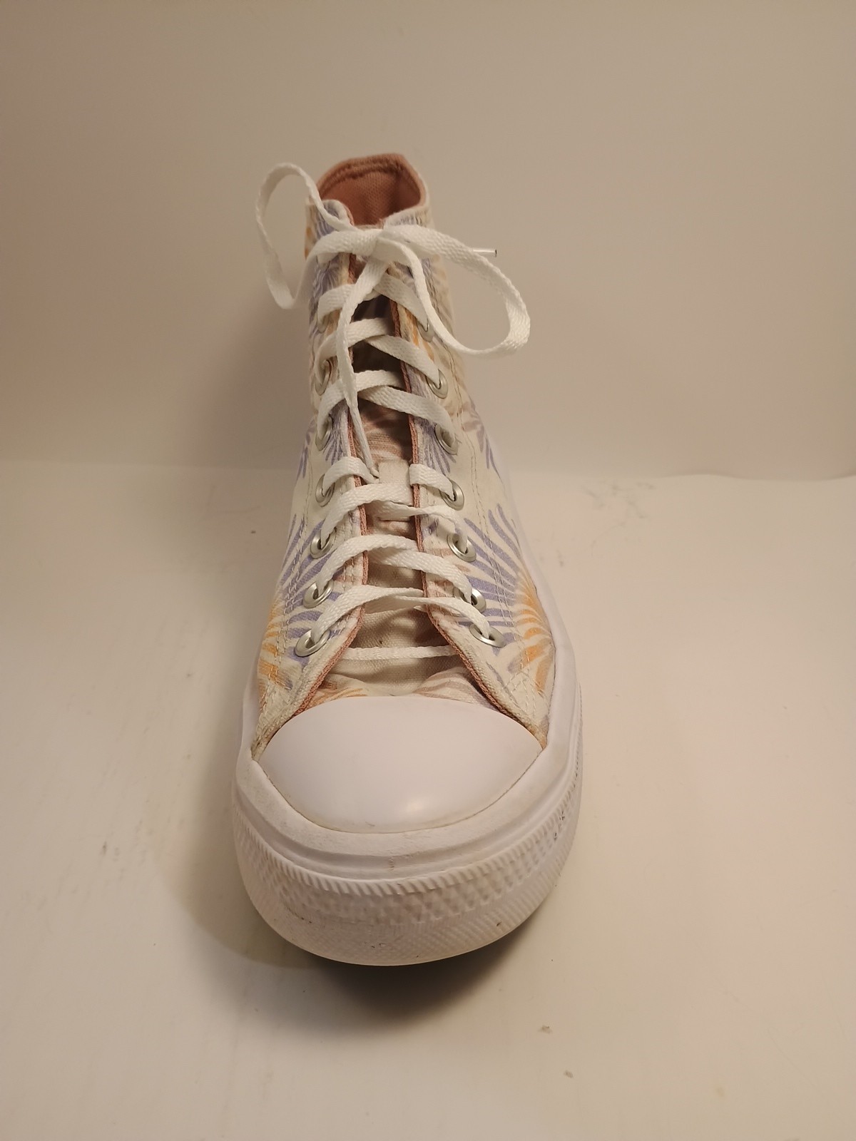 Converse Floral Palm Women’s Size 10 2.5in Platform High Top Sneakers