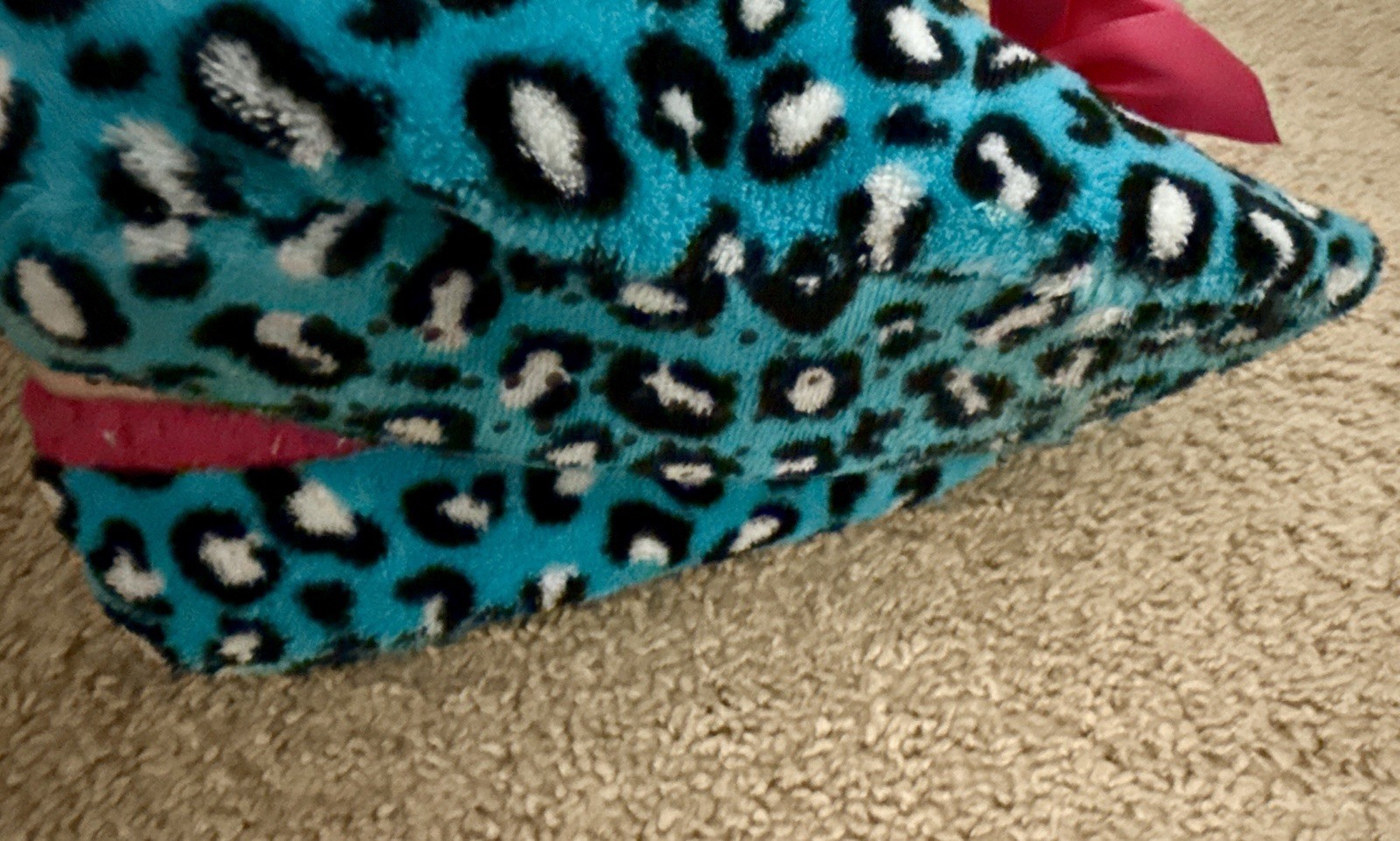 USED Women’s 2 Pair Slip-On Slippers Lot Blue Leopard Pink Bow Owl Non-Slip