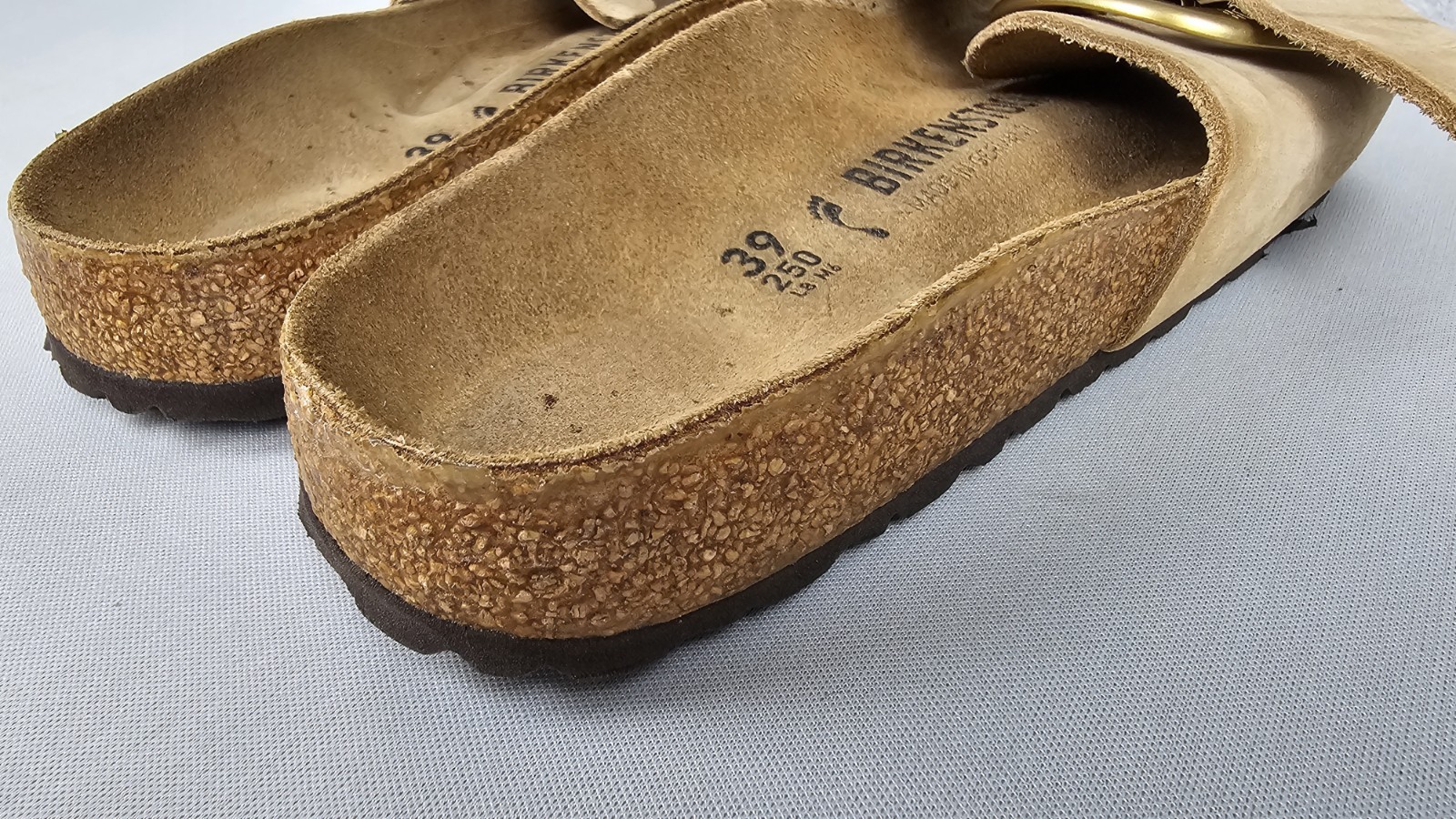 Birkenstock Madrid Big Buckle Nubuck Sandals Womens EU Size 39 US 8 Narrow Tan