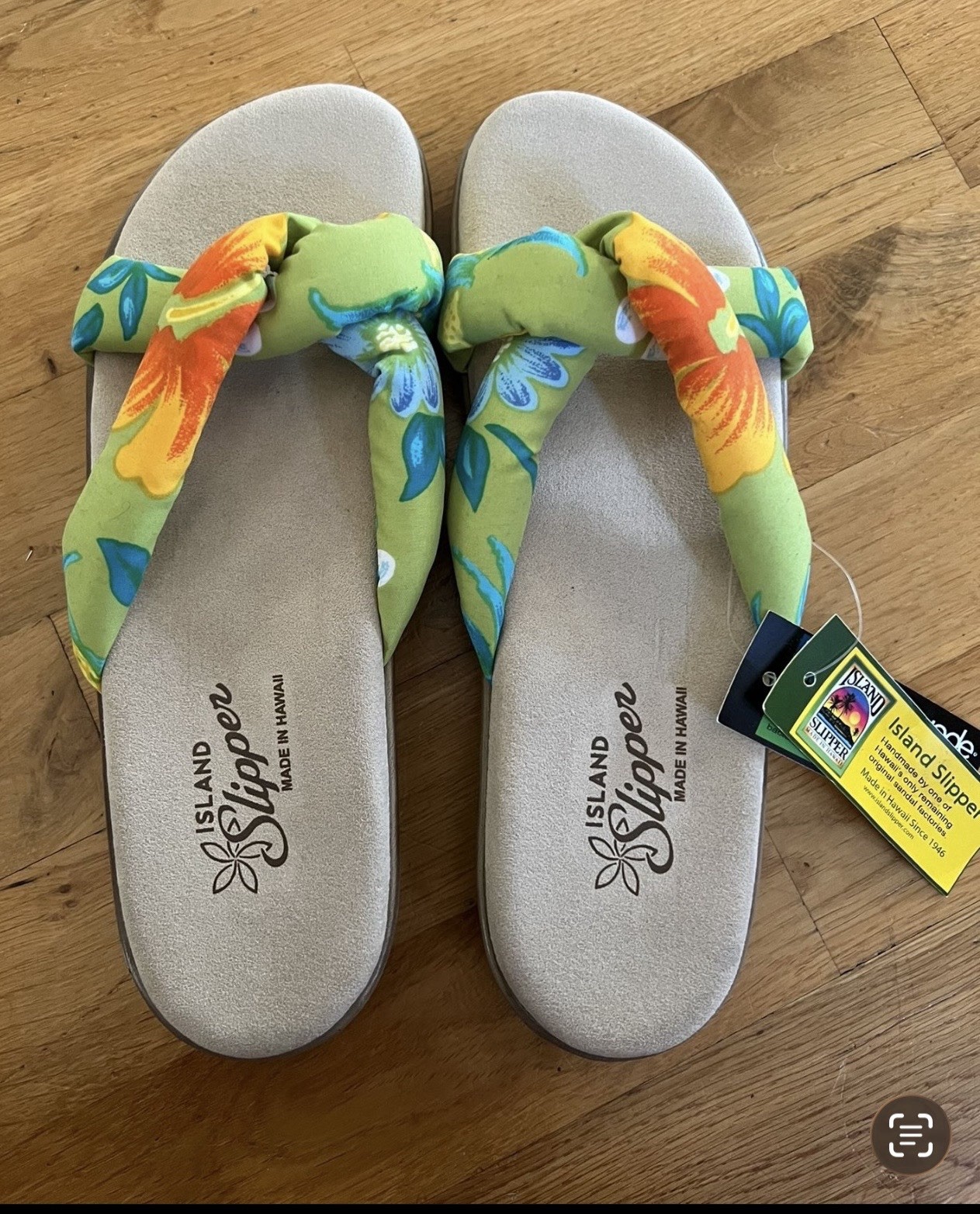 NEW! Island Slippers Hawaii Fabric Puff Slide Flat Paradise Women’s size 10