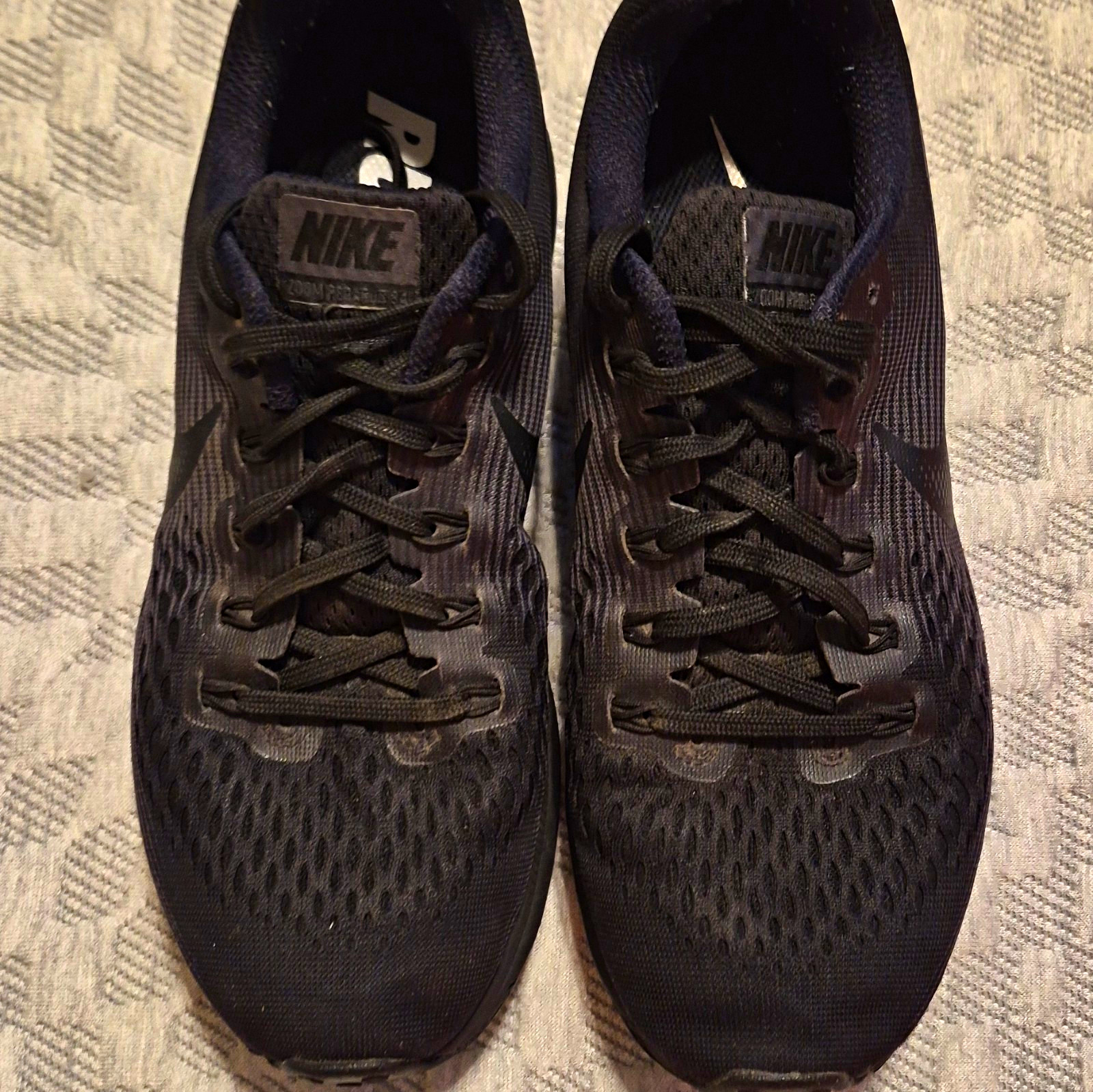 Nike Air Zoom Pegasus 34 Men’s Black Lace-Up Low Top Sneakers 880560-003