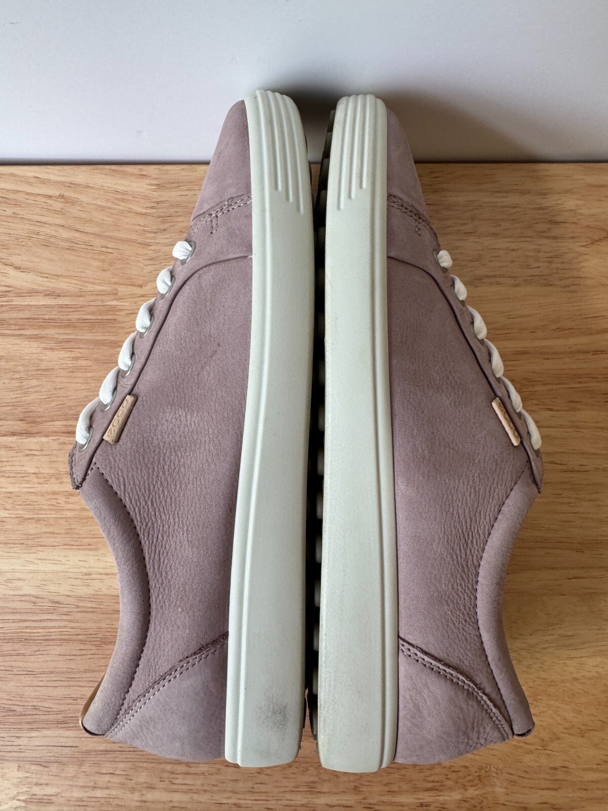 ECCO Soft 7 Women’s Nubuck Leather Sneaker Grey Rose Size US 10-10.5 / EU 41