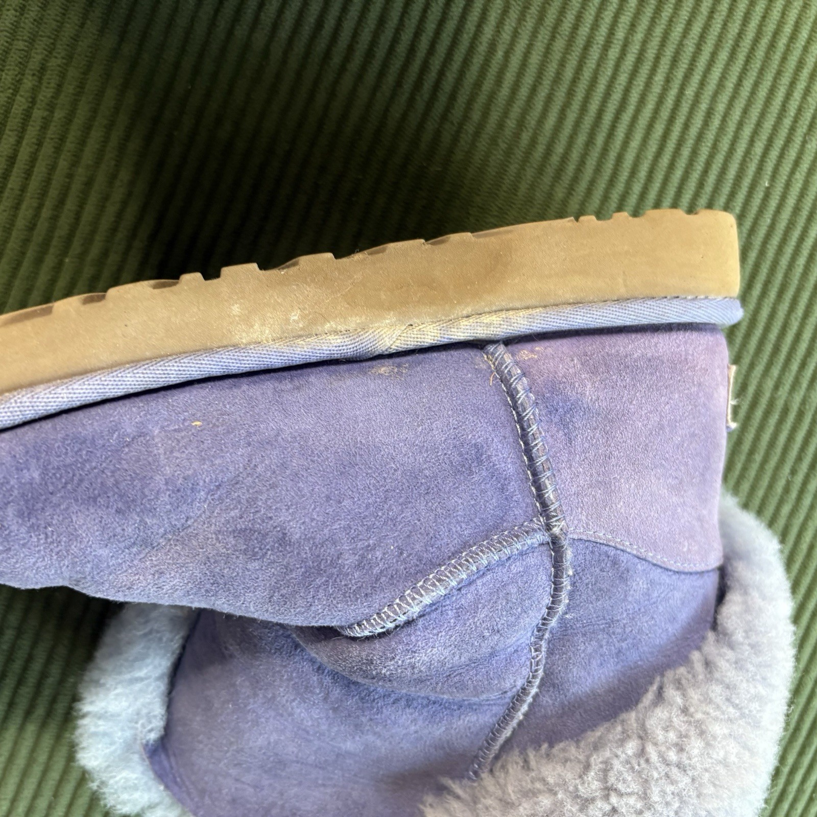 UGG Australia Bailey Button 5803 Periwinkle Purple Suede Sheepskin Boots WMN 8