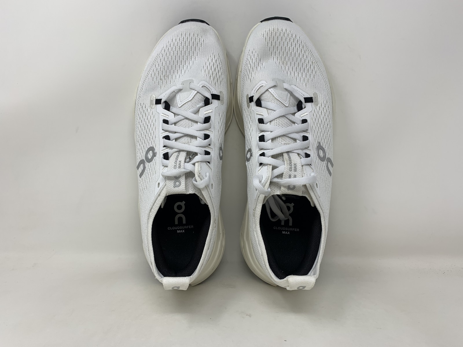 Women’s On Cloudsurfer Max, White/White, 8 B Medium US