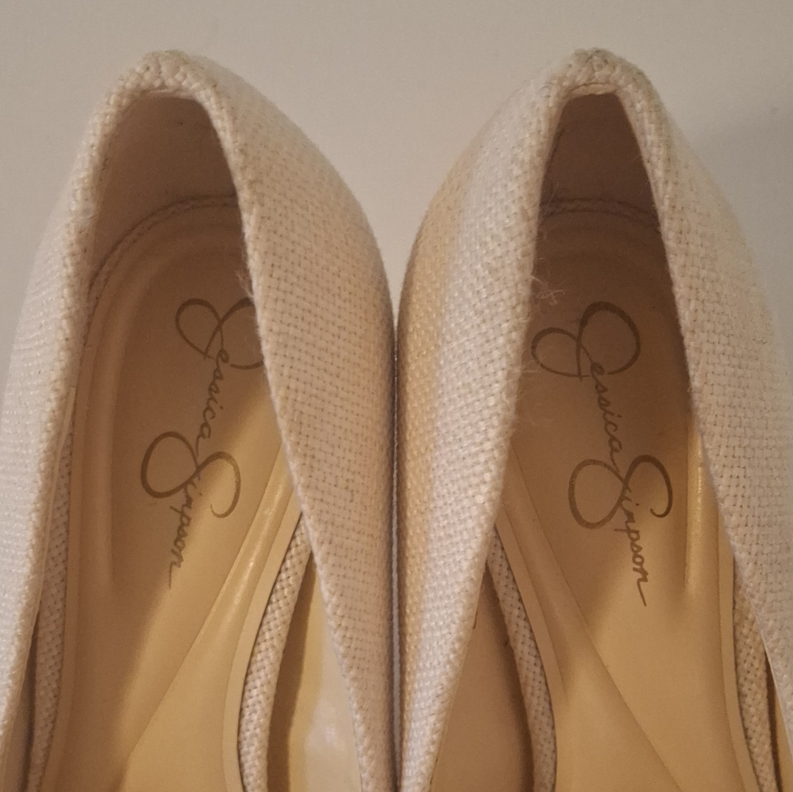Jessica Simpson Women’s Beige Solid Pointed Toe Slip On Textile Pumps US 6