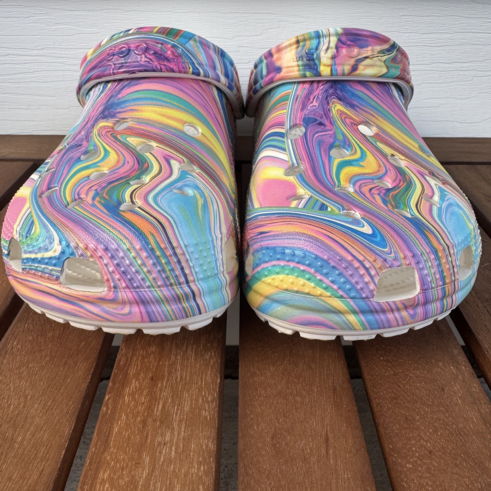 Crocs Classic Clog Out of This World Rainbow Swirl Tie Dye Marble Women 9 Men 7