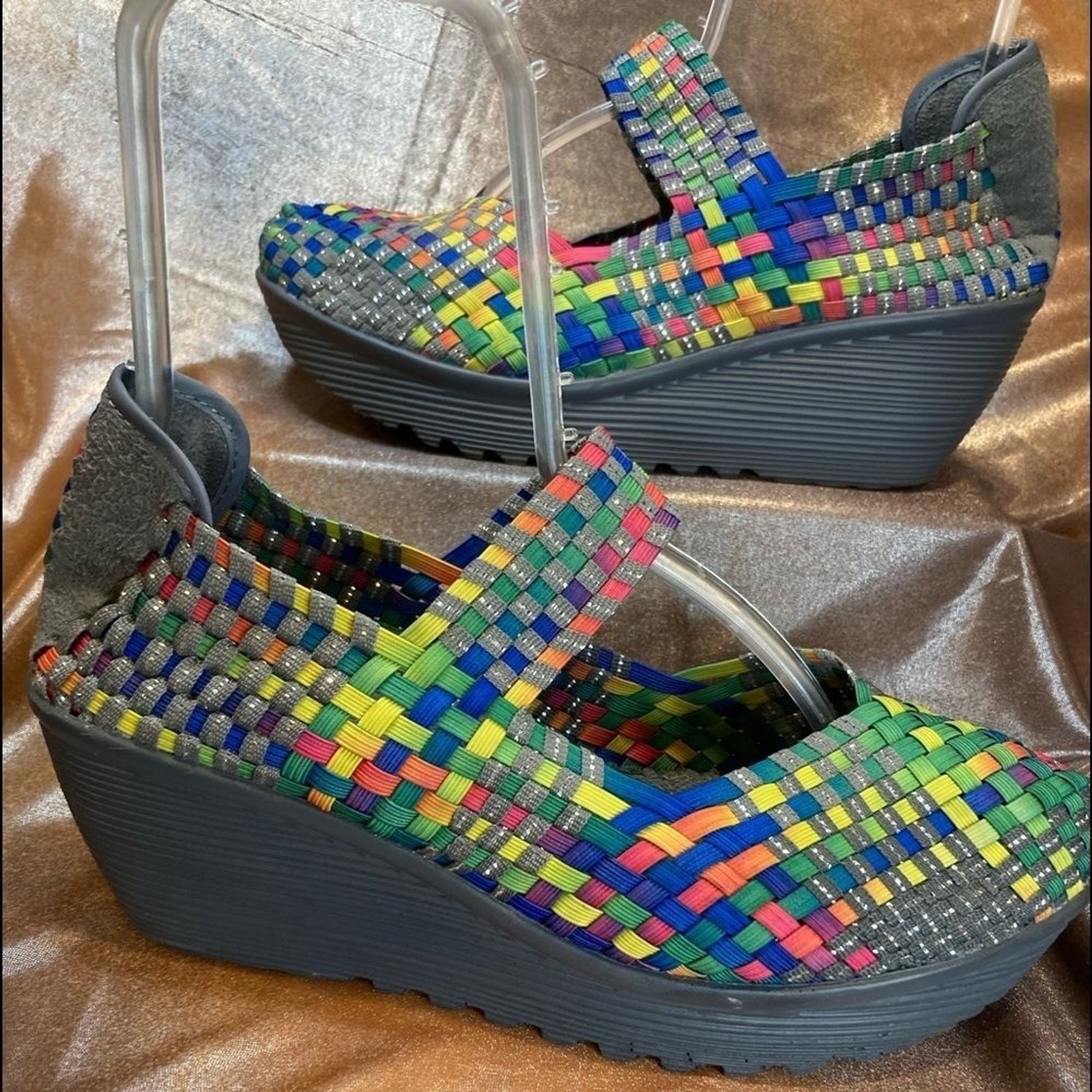 White mountain size W10 rainbow Mary Janes with wedge heel Super cute comfy Fc 2