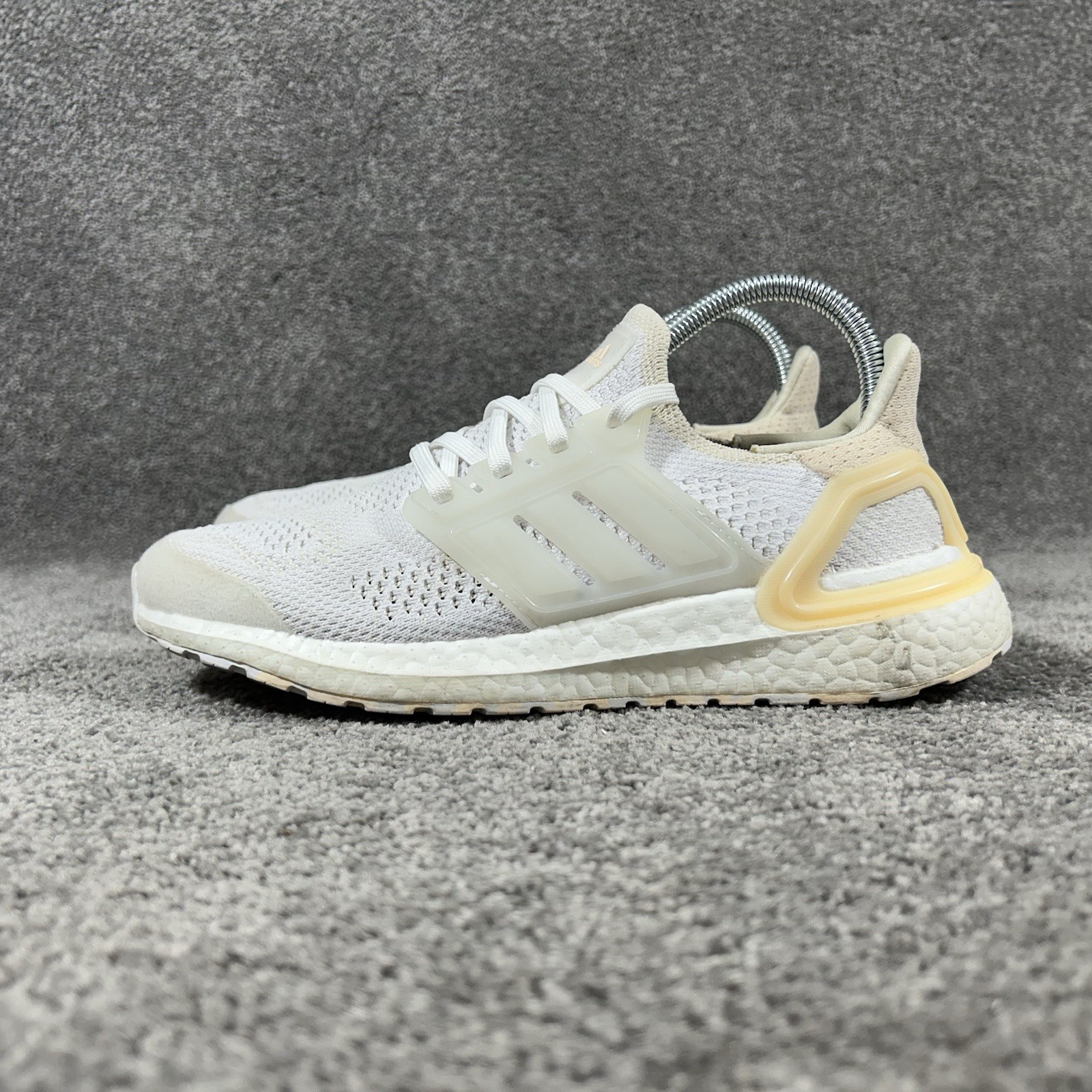 Adidas Ultraboost 19.5 DNA GZ6469 Women’s Size 7 White Running Shoes Used