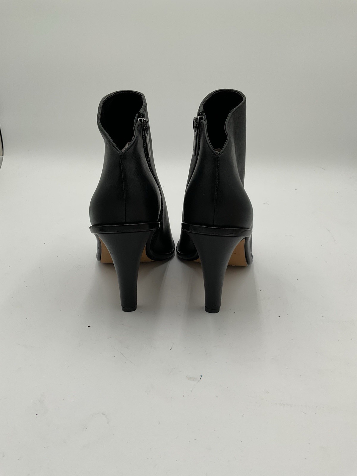 Vince Camuto Women’s Finndaya Peep-Toe Wedge Booties Sz 8.5