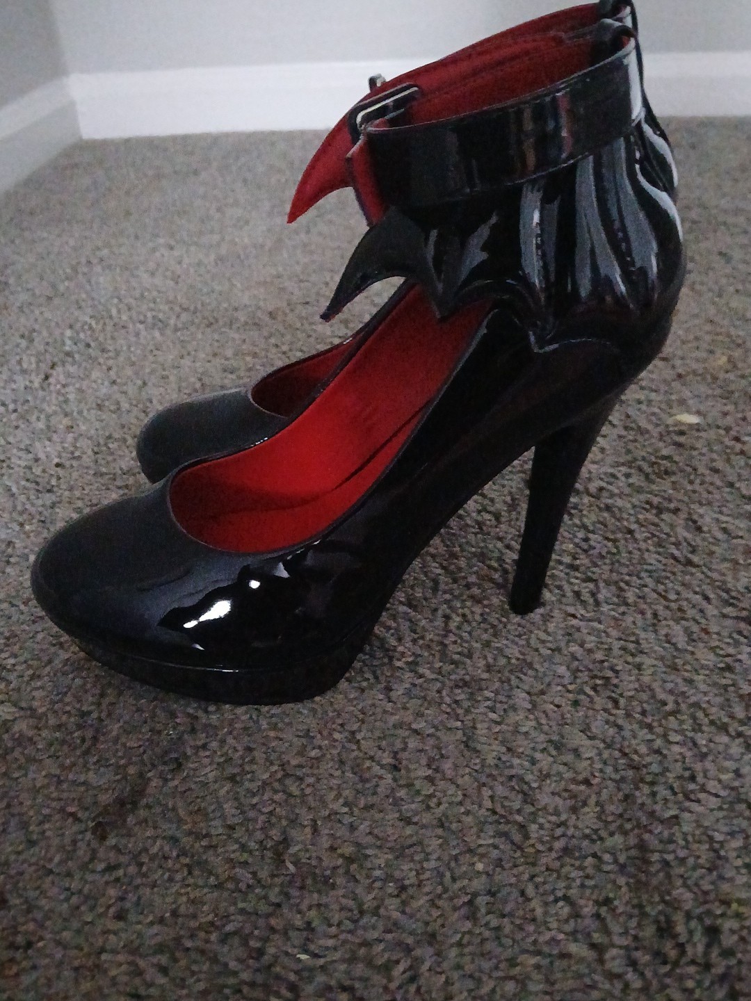 Killstar Cemetery Lane Black Patent Goth Bat Wing Heels Women’s US Size 8 New
