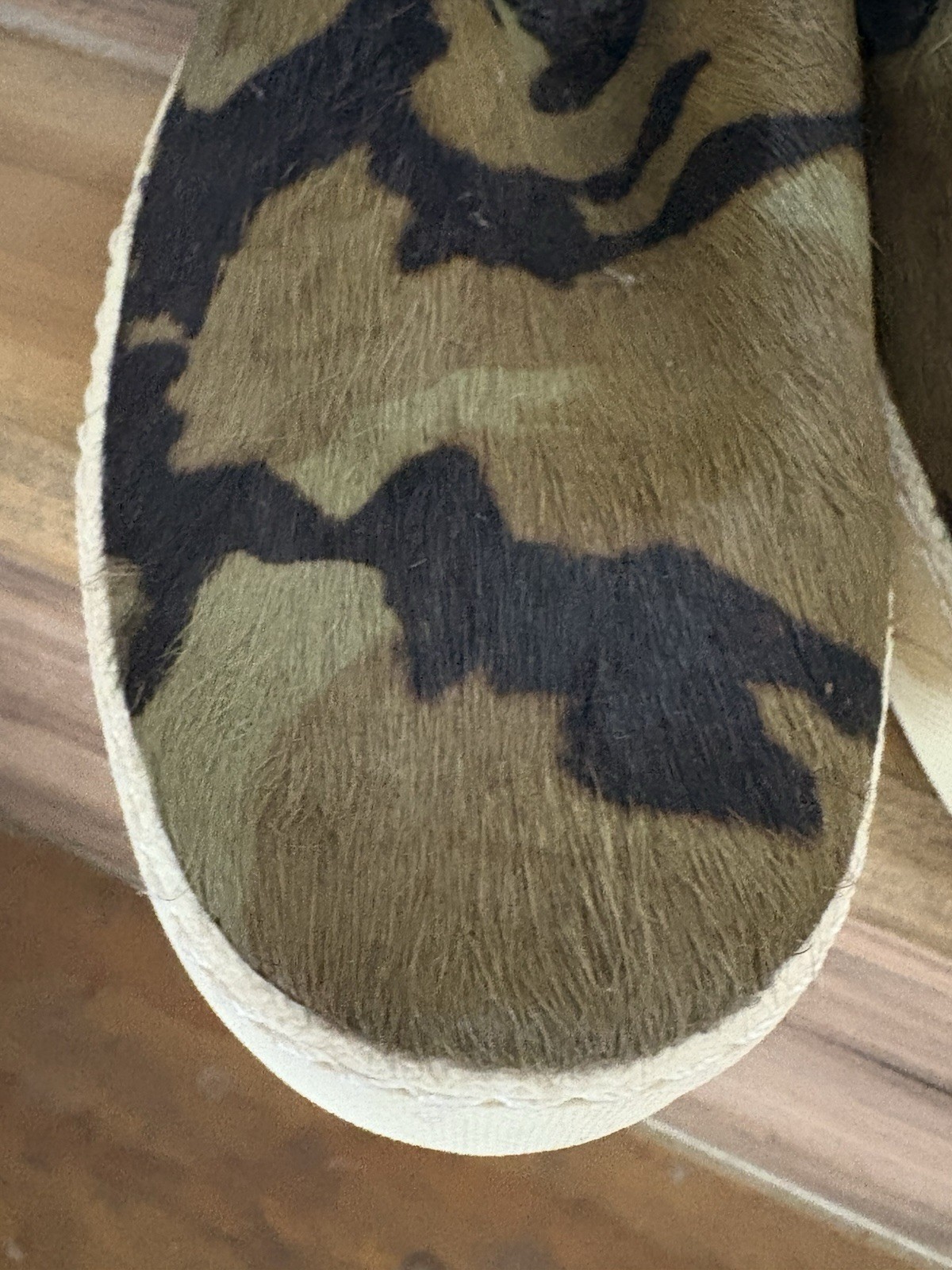 Sam Edelman Women’s Green/Black Camo Dyed Calf Hair Slip-On Flat US 8.5