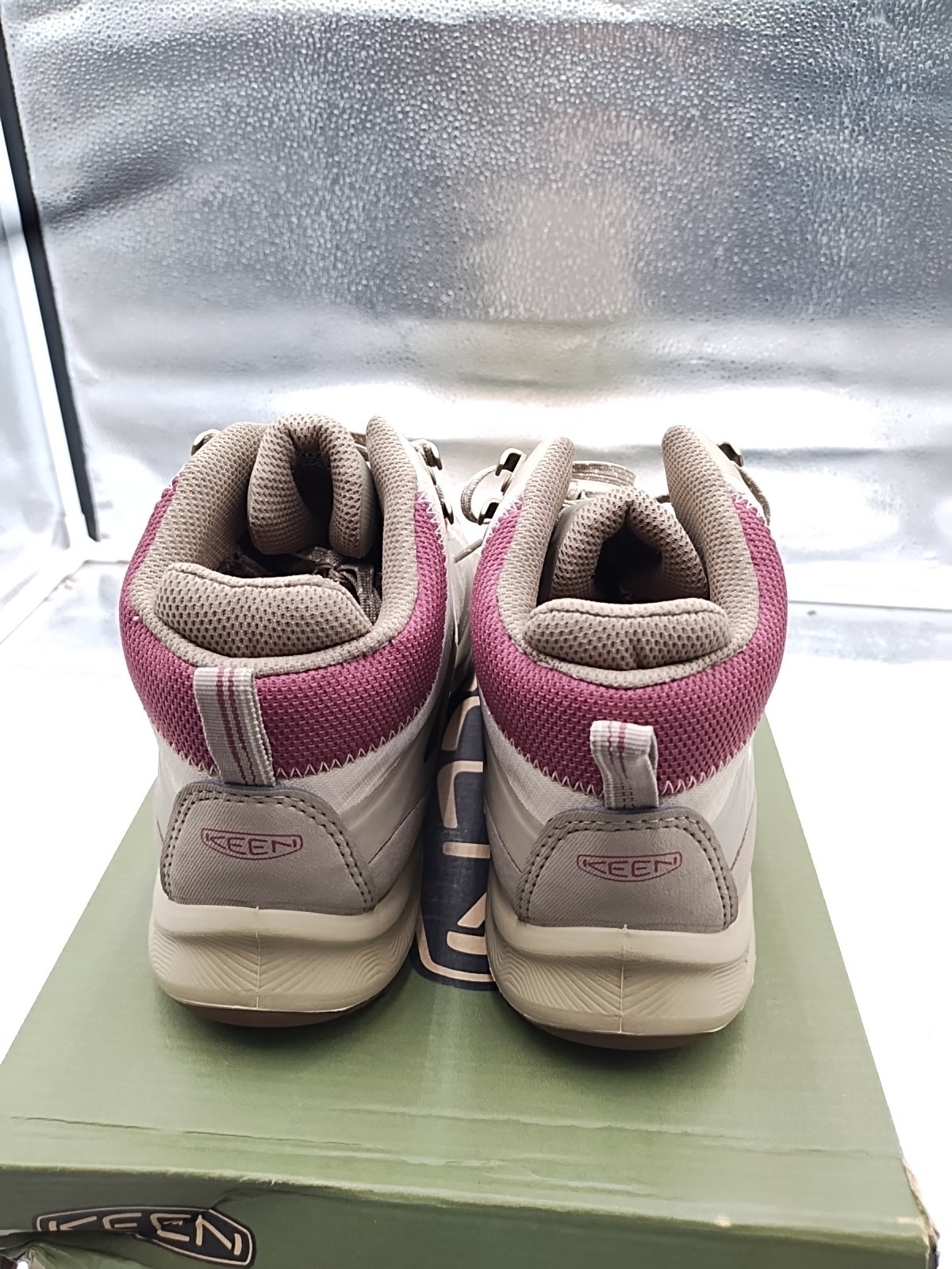 KEEN Terradora Explorer Mid Waterproof Hiking Boots Womens Size US 9.5W (#N4-A3)