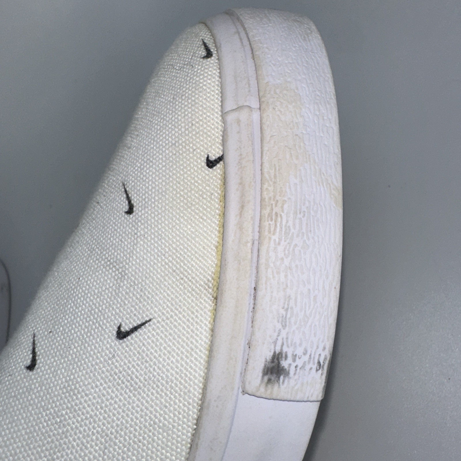 Nike Court Royale AC Slip On Swoosh Print Women’s Size 10 White Boating Golfing