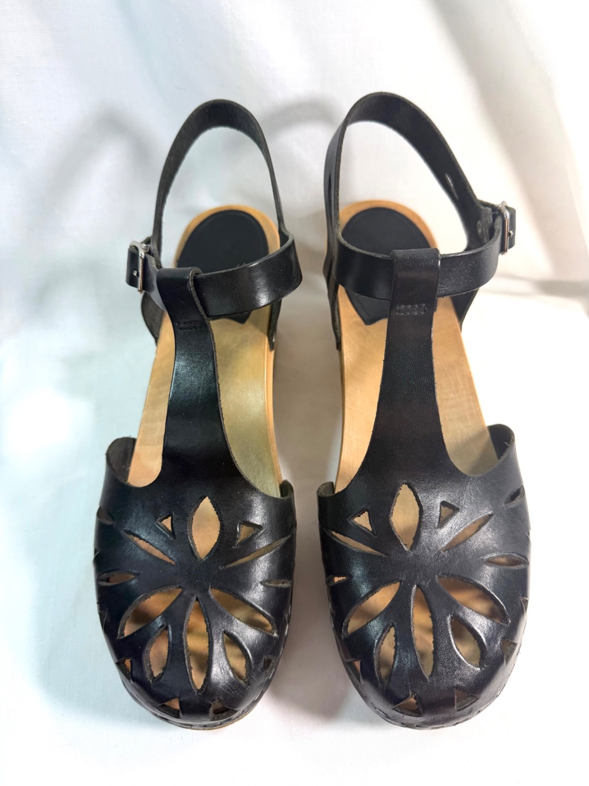Swedish Hasbeens clogs 39 Lacy Sandals Black leather platform