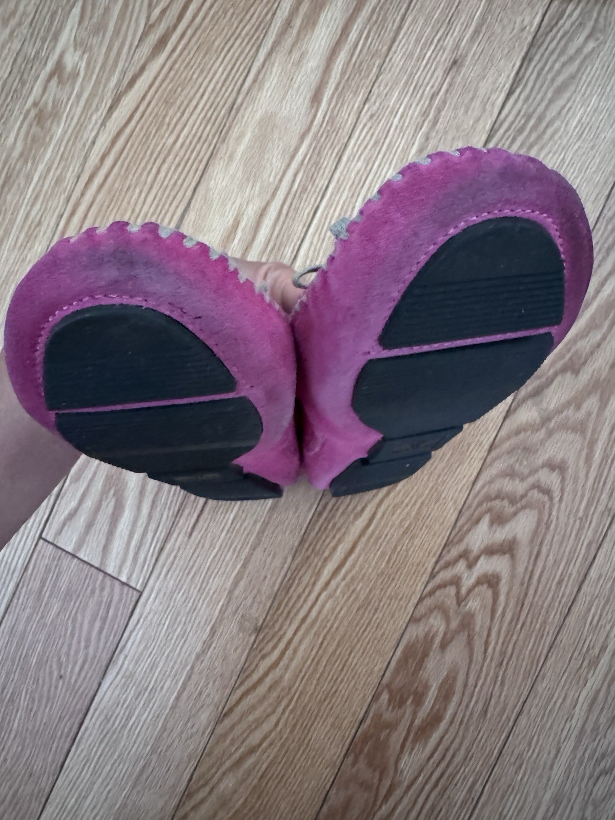 Vera Wang Fuschia Pink Shoes 8.5M Dorian Loafers No Box Great Condition