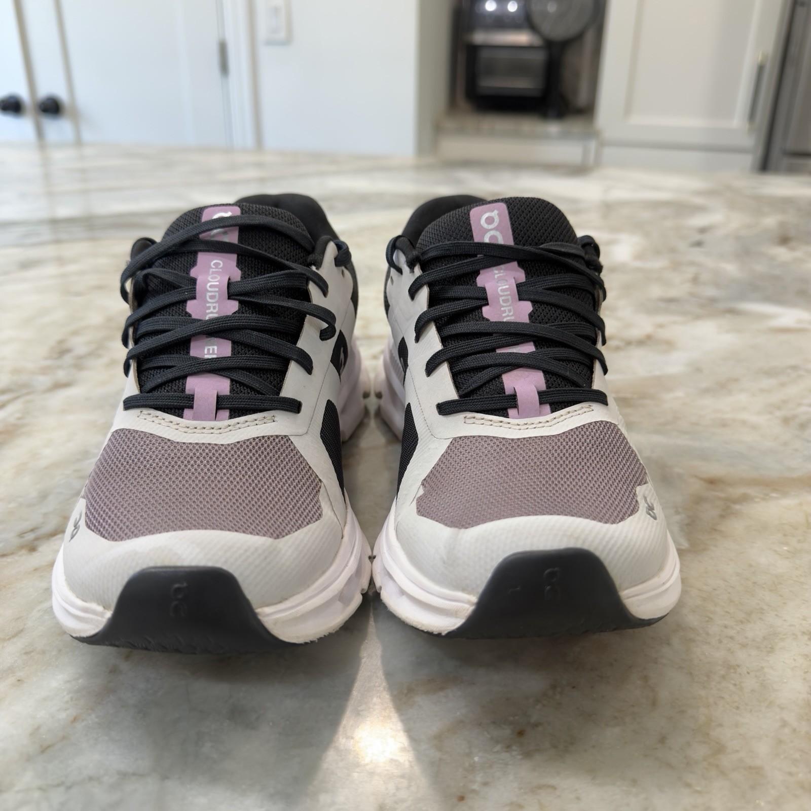 On Cloudrunner Women’s Size 6 Black White Lilac Running Shoes 46.98641